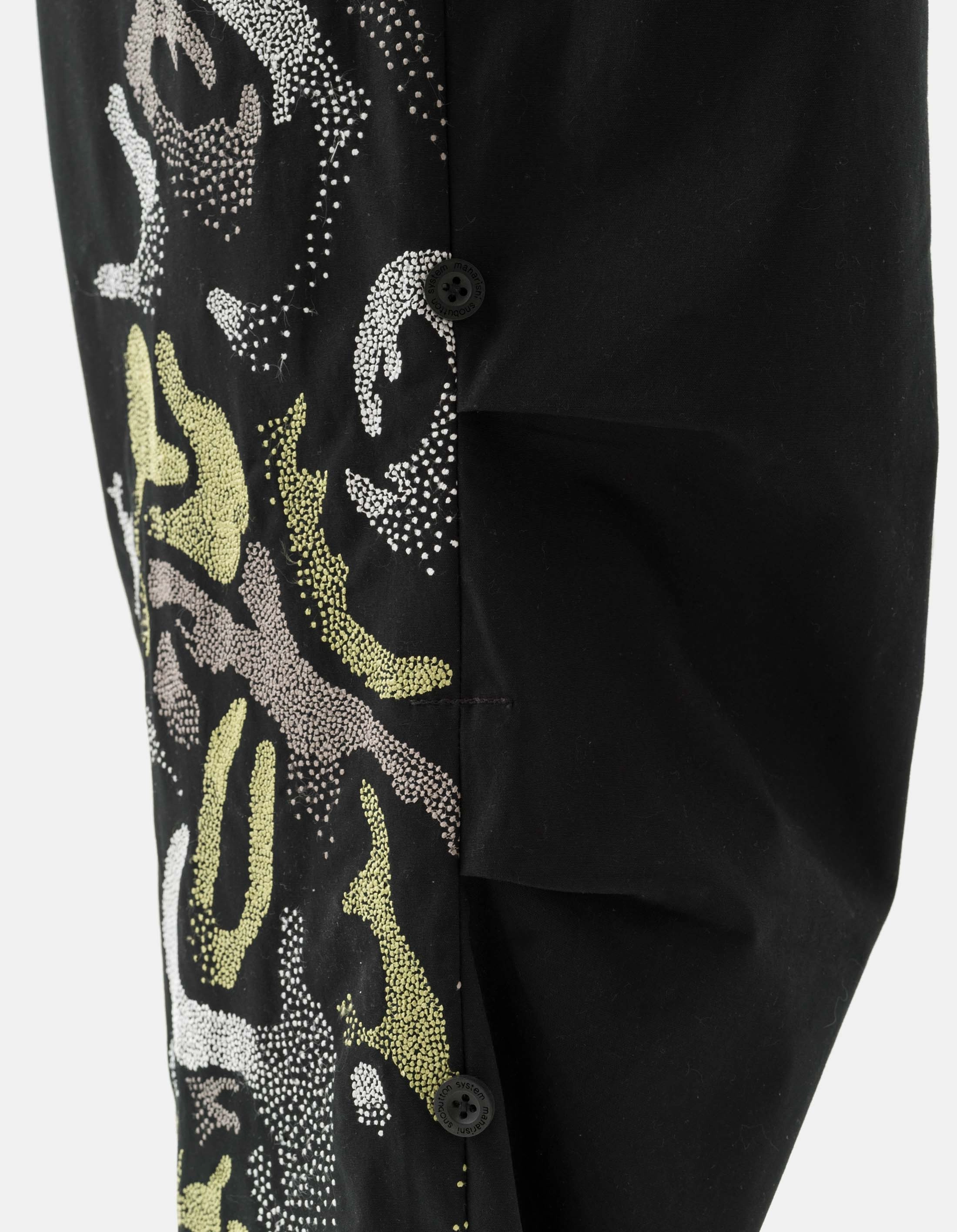 Comfort Wear 7082 Pointillist Dragon Embroidered Snopants? Black