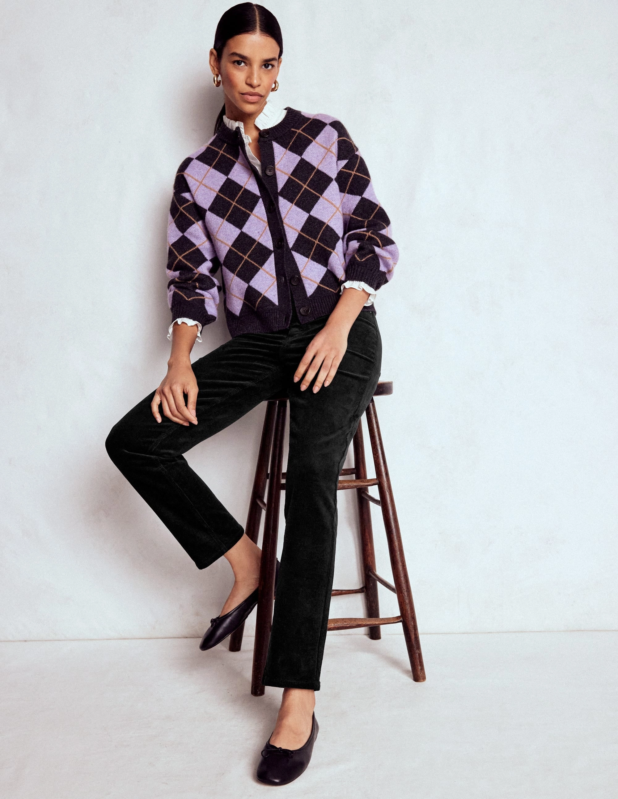 High-Waisted Cord Slim Jeans-Black Stylish Cut Seam-Free