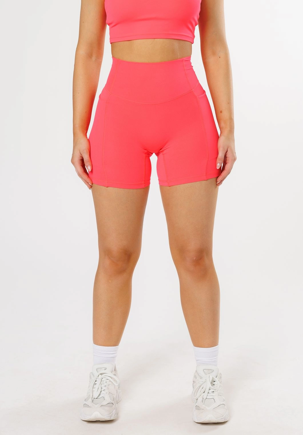 No Wrinkle RecStretch Empower Sculptseam?  Plus Pocket Short 6?? Hot Tropic