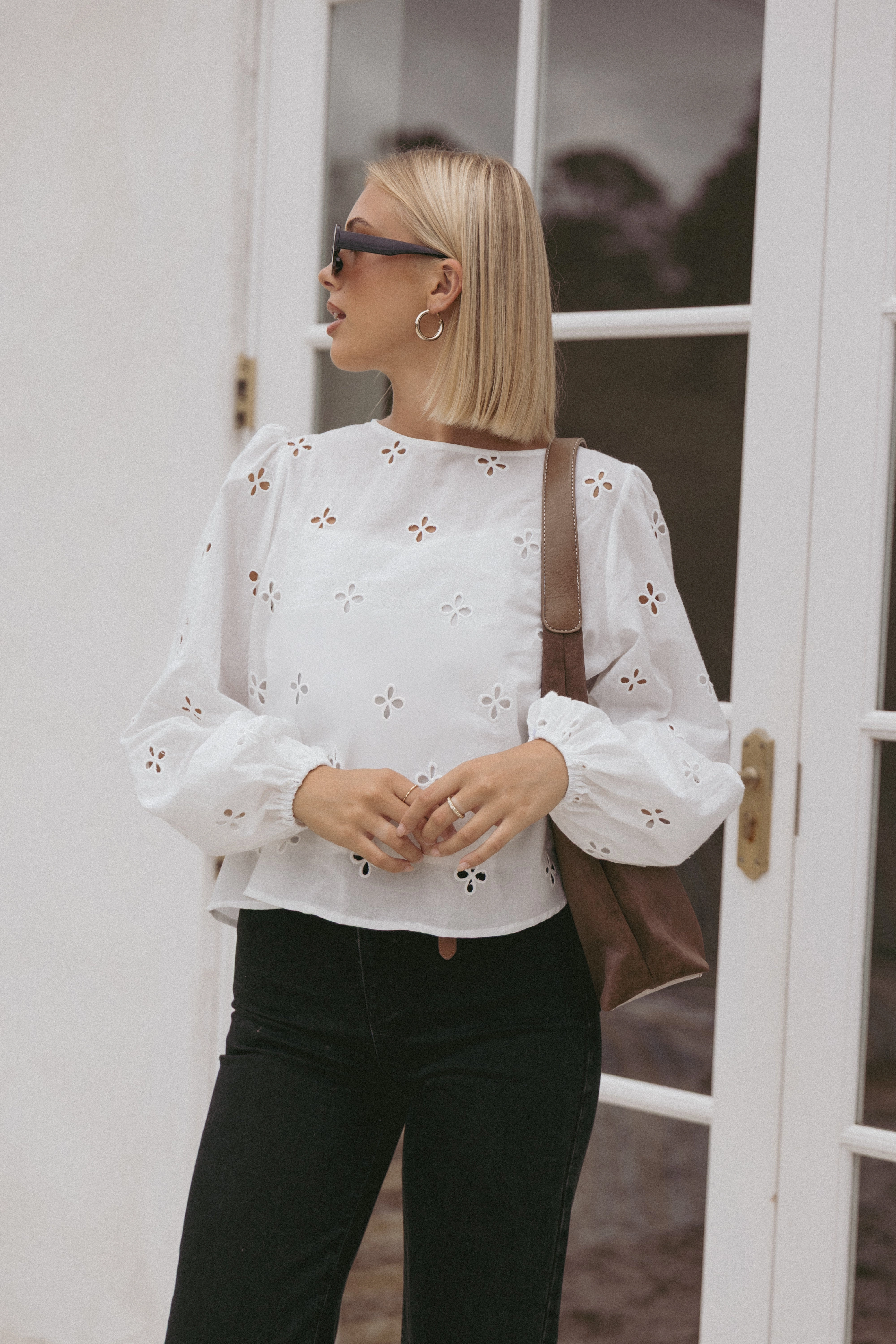 Aggie Blouse - White Classic Look Classic Fit