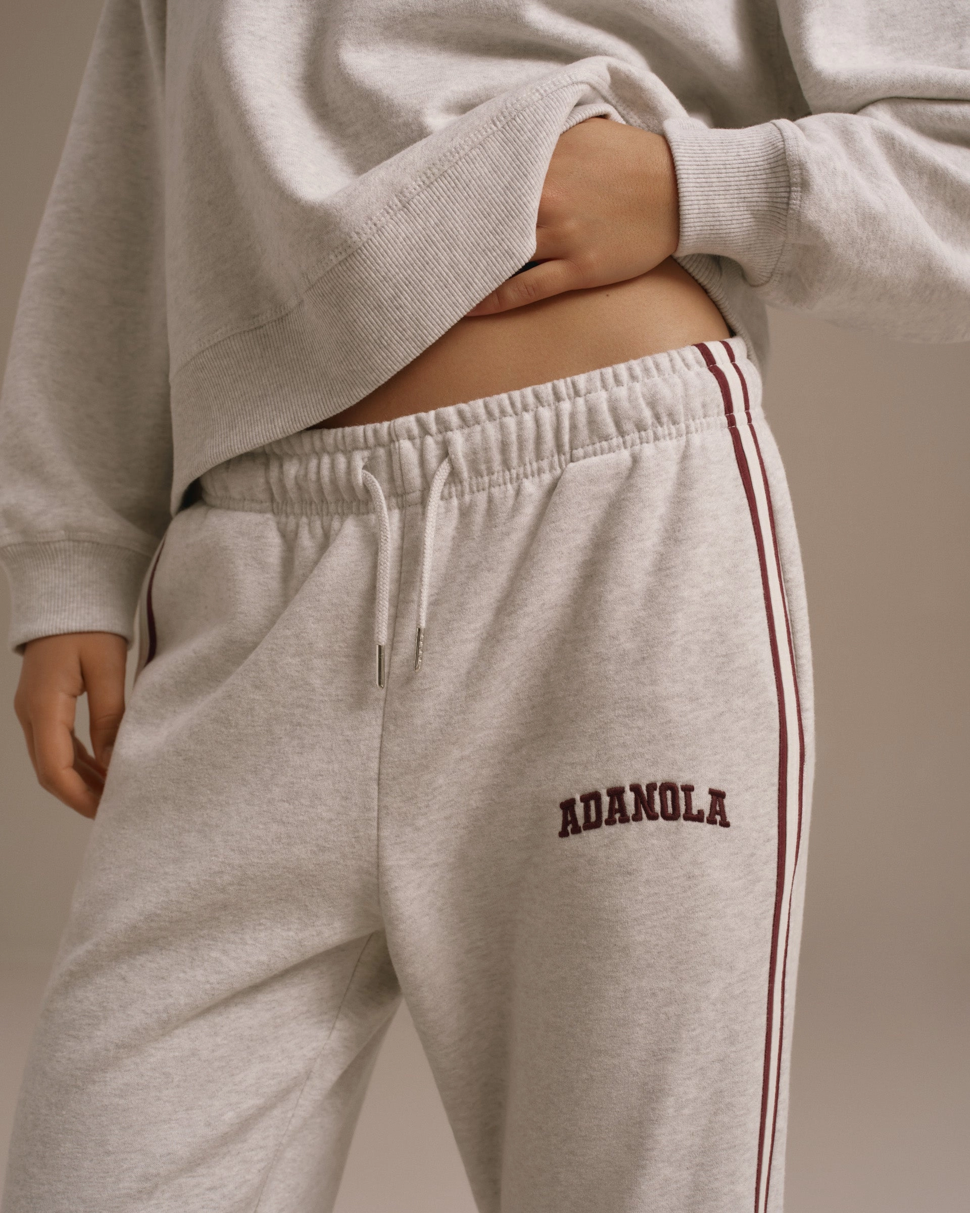 Varsity Loose Fit Straight Leg Sweatpants - Light Grey Melange/Dark Cherry MultiPocketSystem