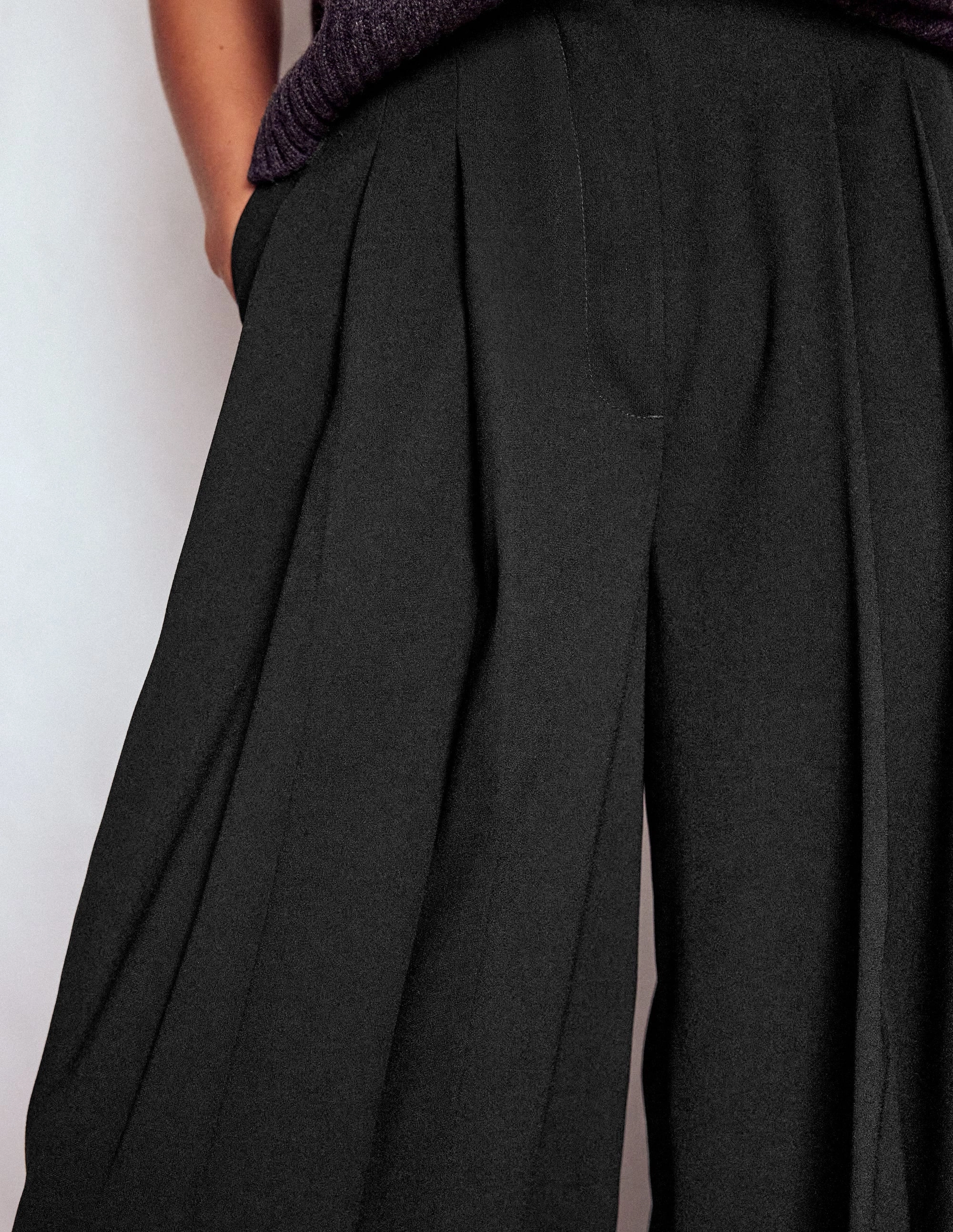 Trendy Vibe Regent Wide Leg Trousers-Black