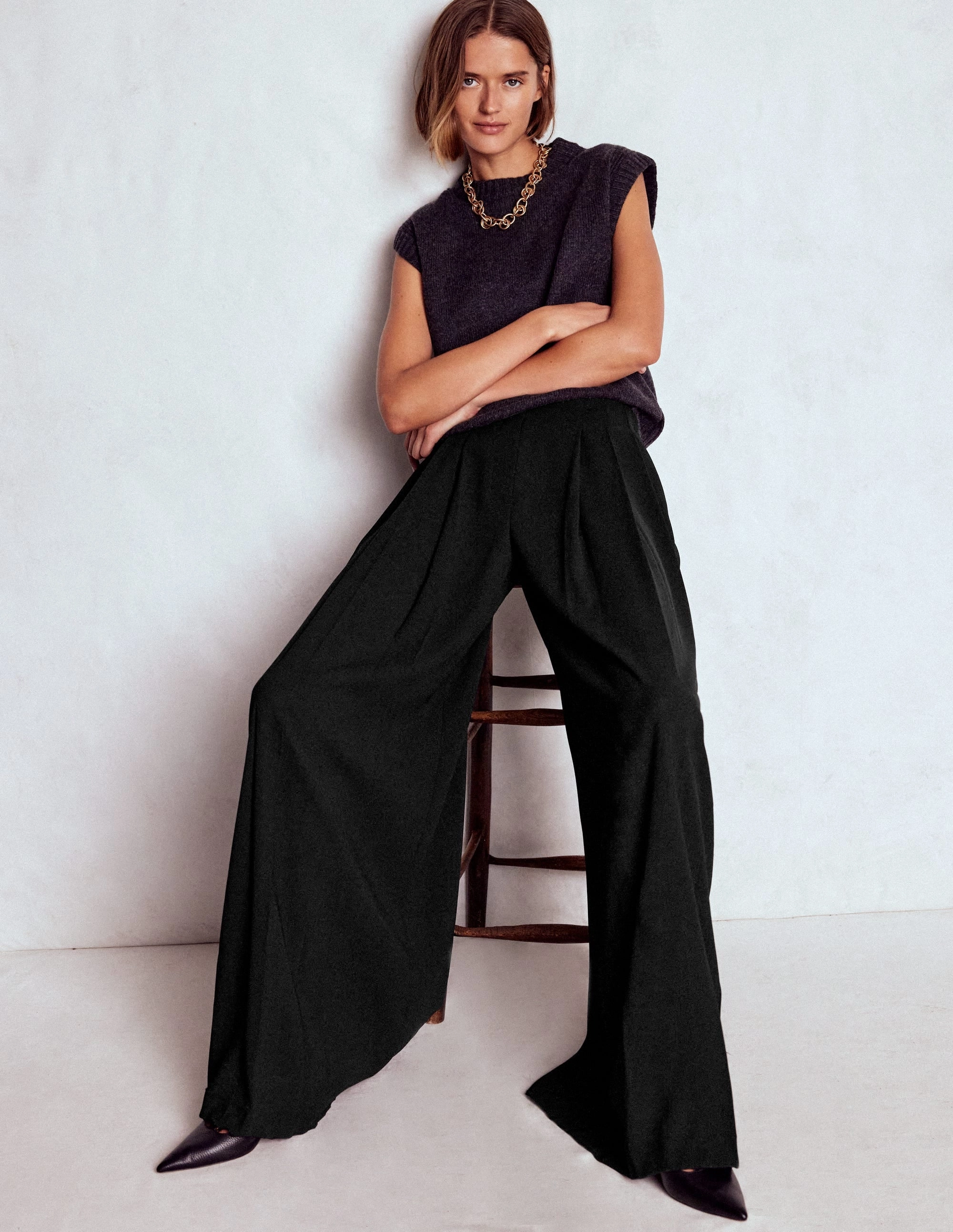 RecycledMaterial Regent Wide Leg Trousers-Black