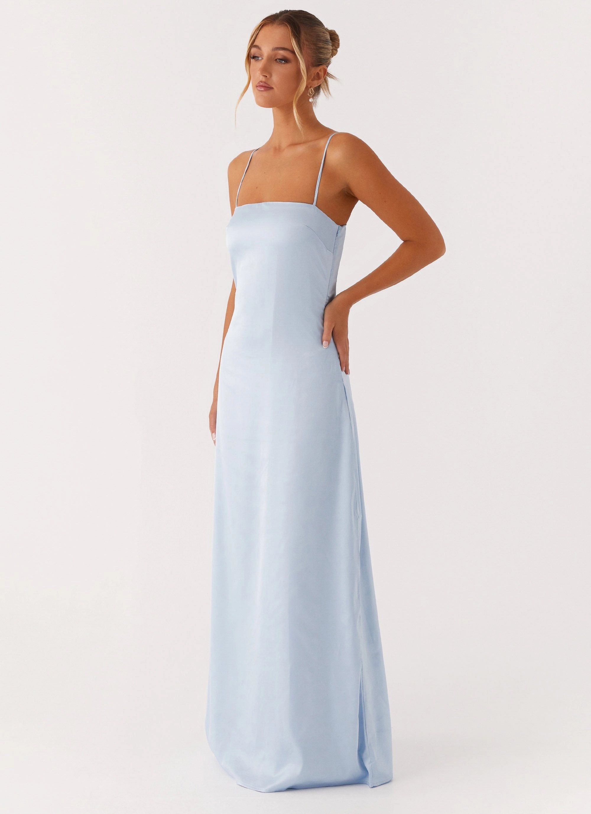 Subtle Elegance Aster Bloom Maxi Dress - Blue