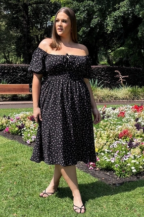 Black Ditsy Midi Dress Short Sleeve Ruched Bust Japan Cool Flattering Shape Look