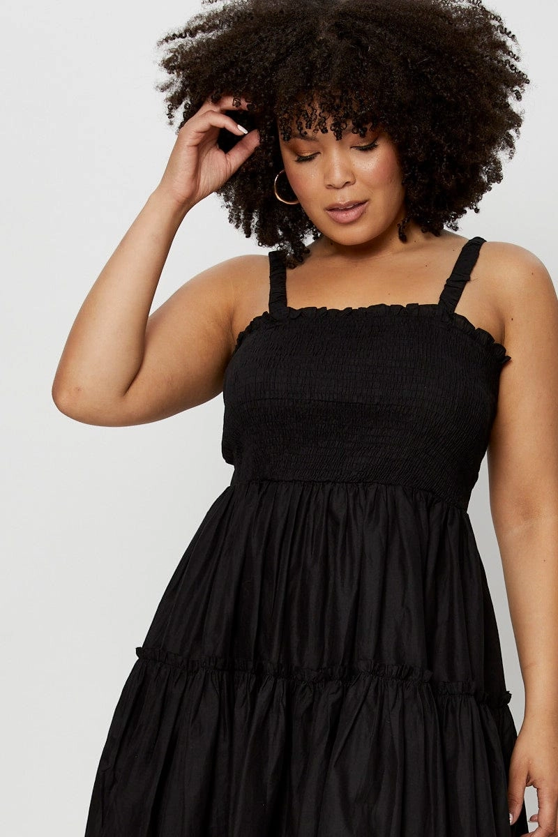 Trend Movement Bold-Color Black Midi Dress Square Neck Sleeveless