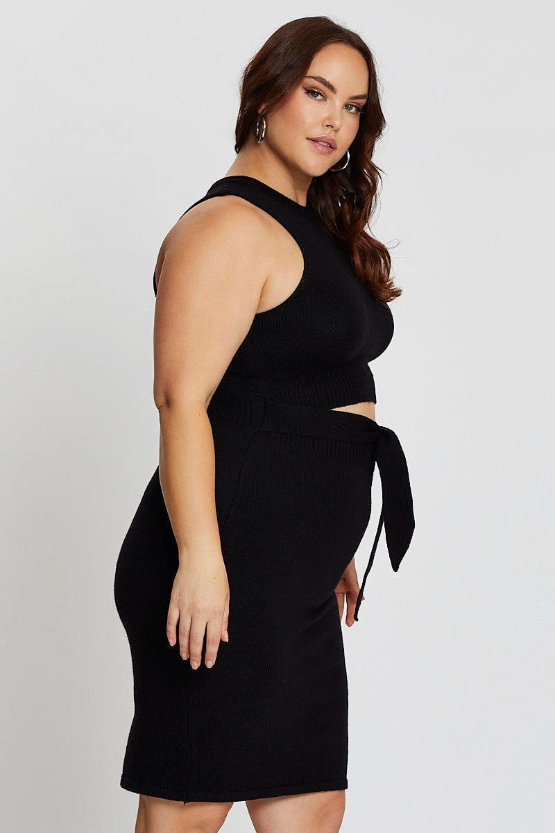 TemperatureRegulatingFabric Evening Glow Black Sleeveless Tie Front Knitted Dress