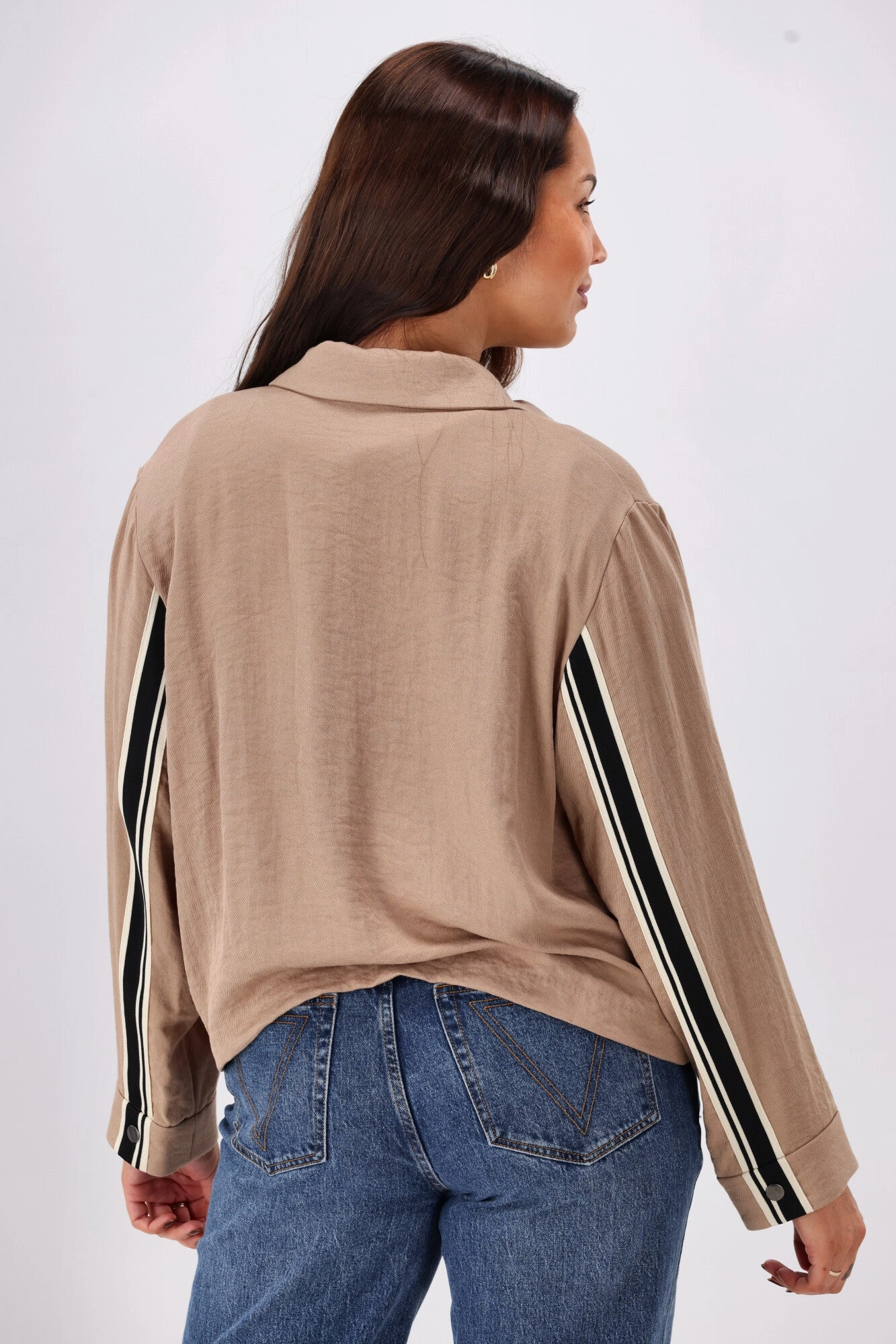 Comfy Fit High Density Weave Shine On Label Lulu Zip Collared Jacket Camel