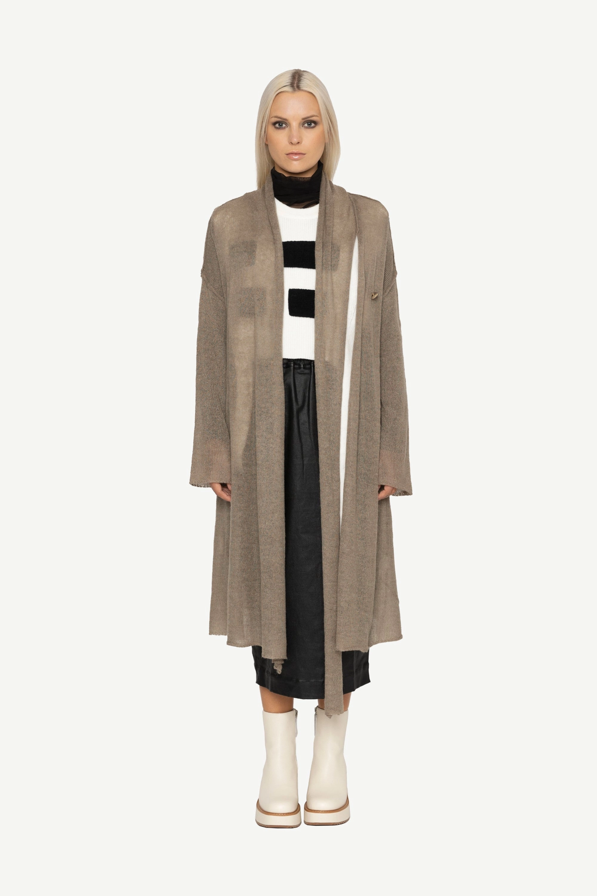 Bone and Arrow - 4418 Imani Cardigan Abrasion resistant Modern Travel Look