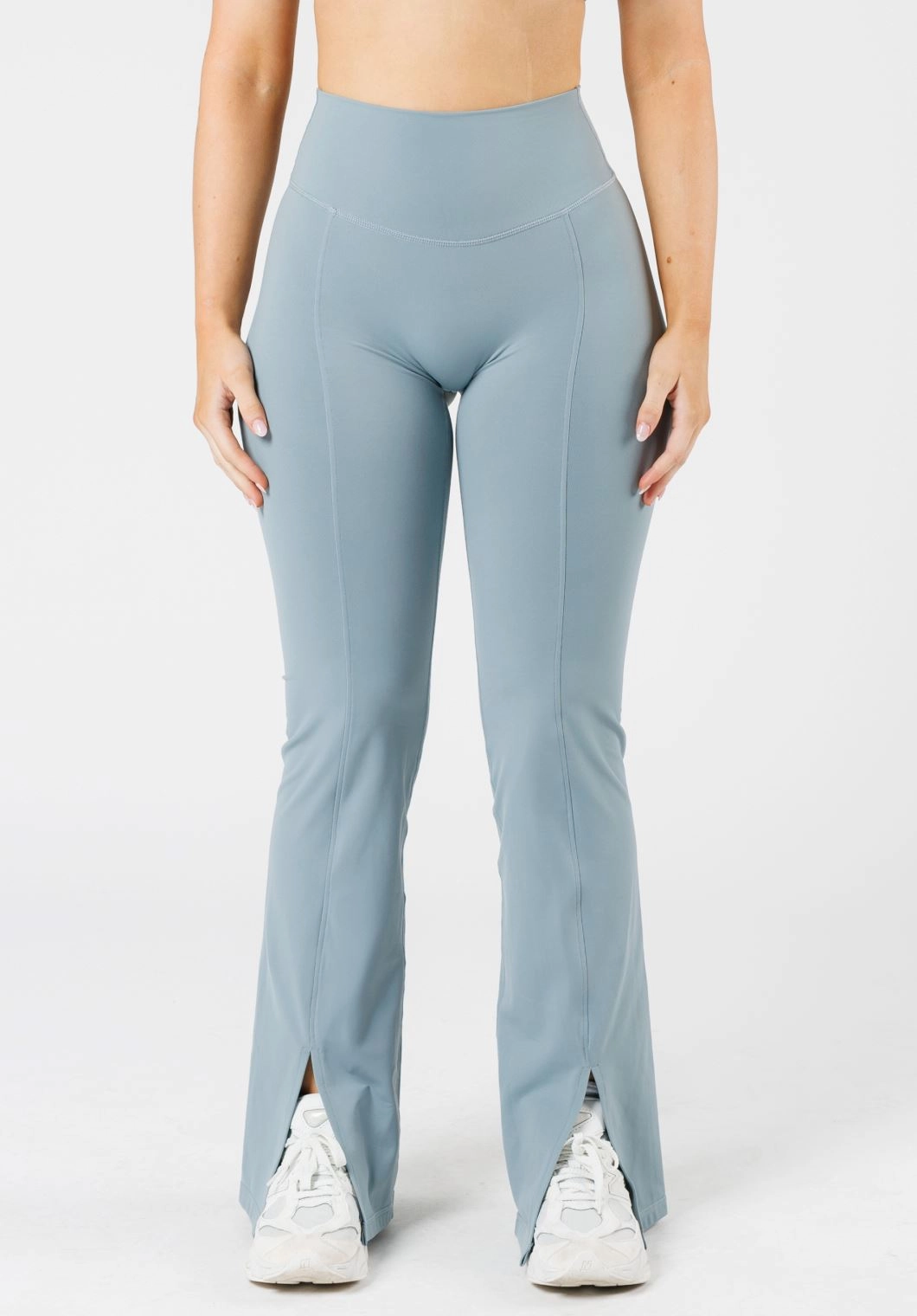 No Chafe Technology No irritation FormLux Front Slit Sculptseam? Plus Flare Legging 32" Mist