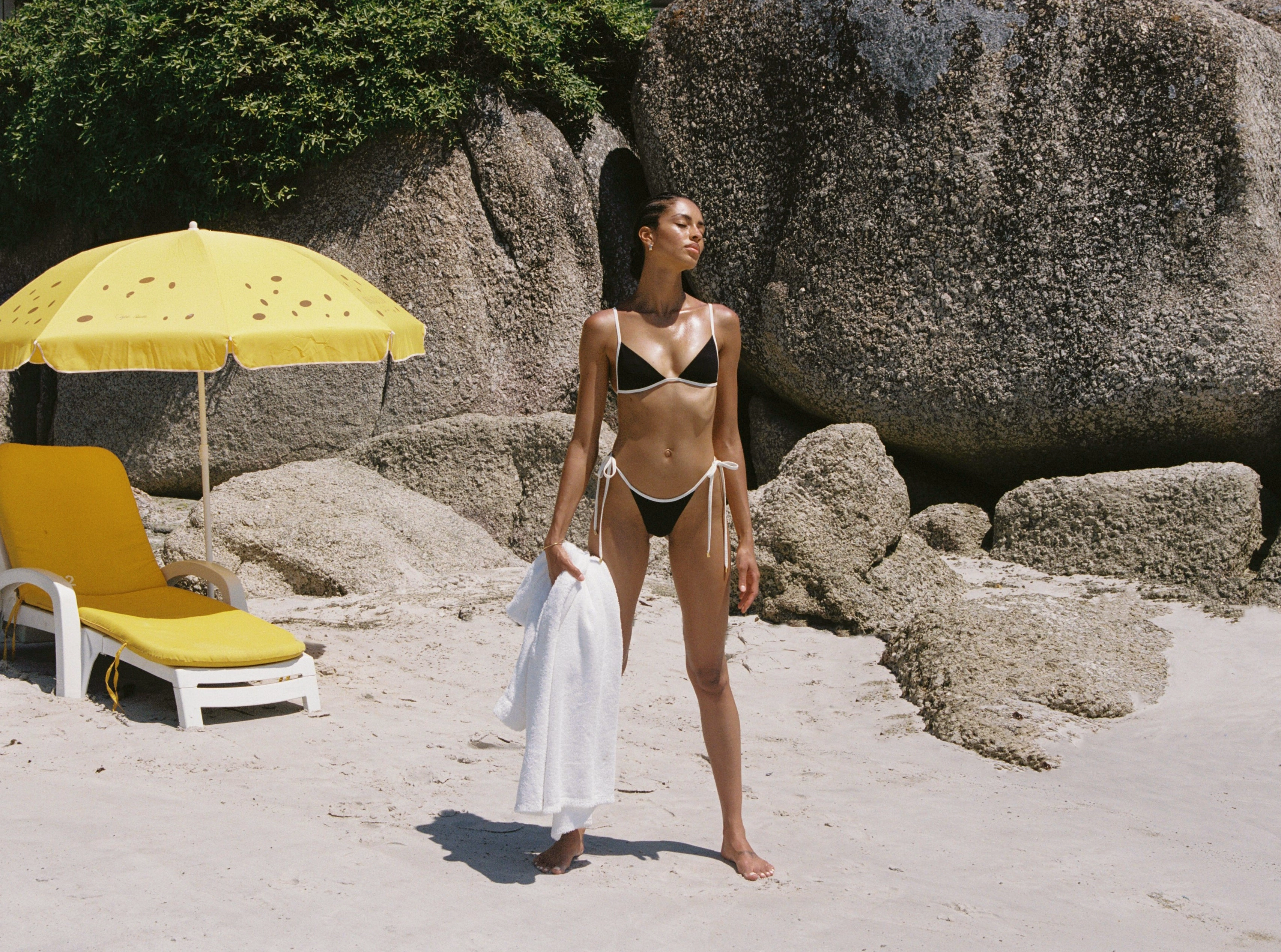 Capri Bottom - Black/Ivory PYRATEX? Freedom of movement