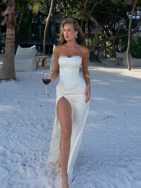 CARMENNE MAXI DRESS IVORY Cafe Vibe
