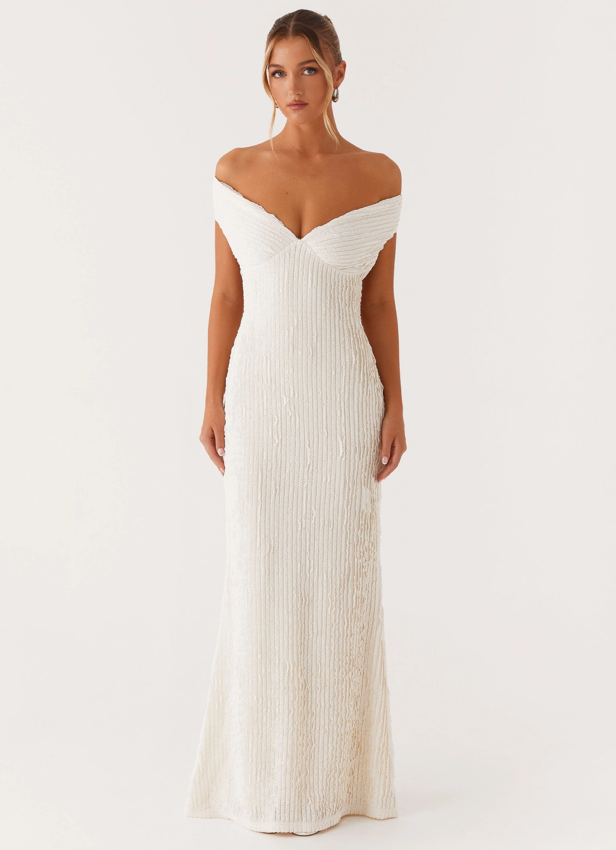 Chantelle Maxi Dress - Ivory Style Moment Shade Glow