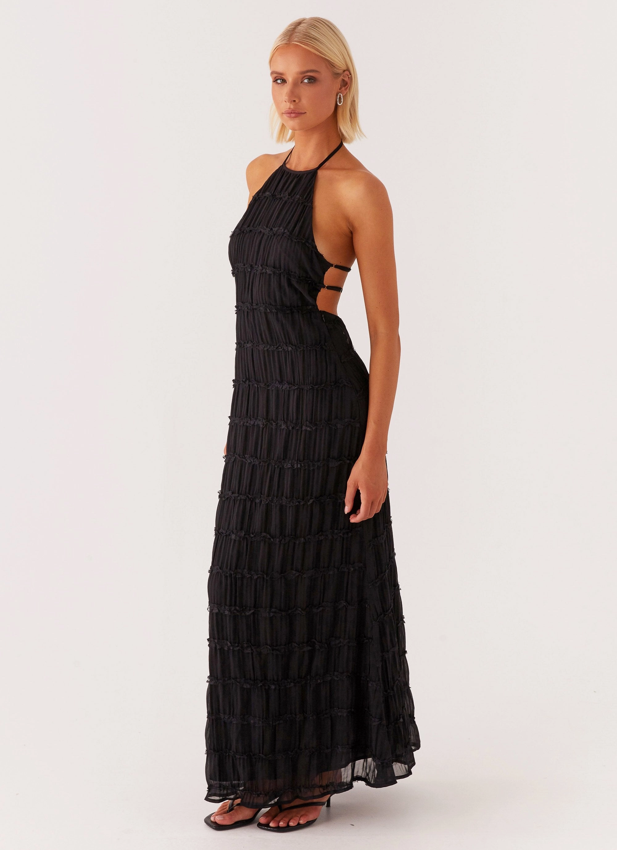 Aullie Maxi Dress - Black Vibrant fit