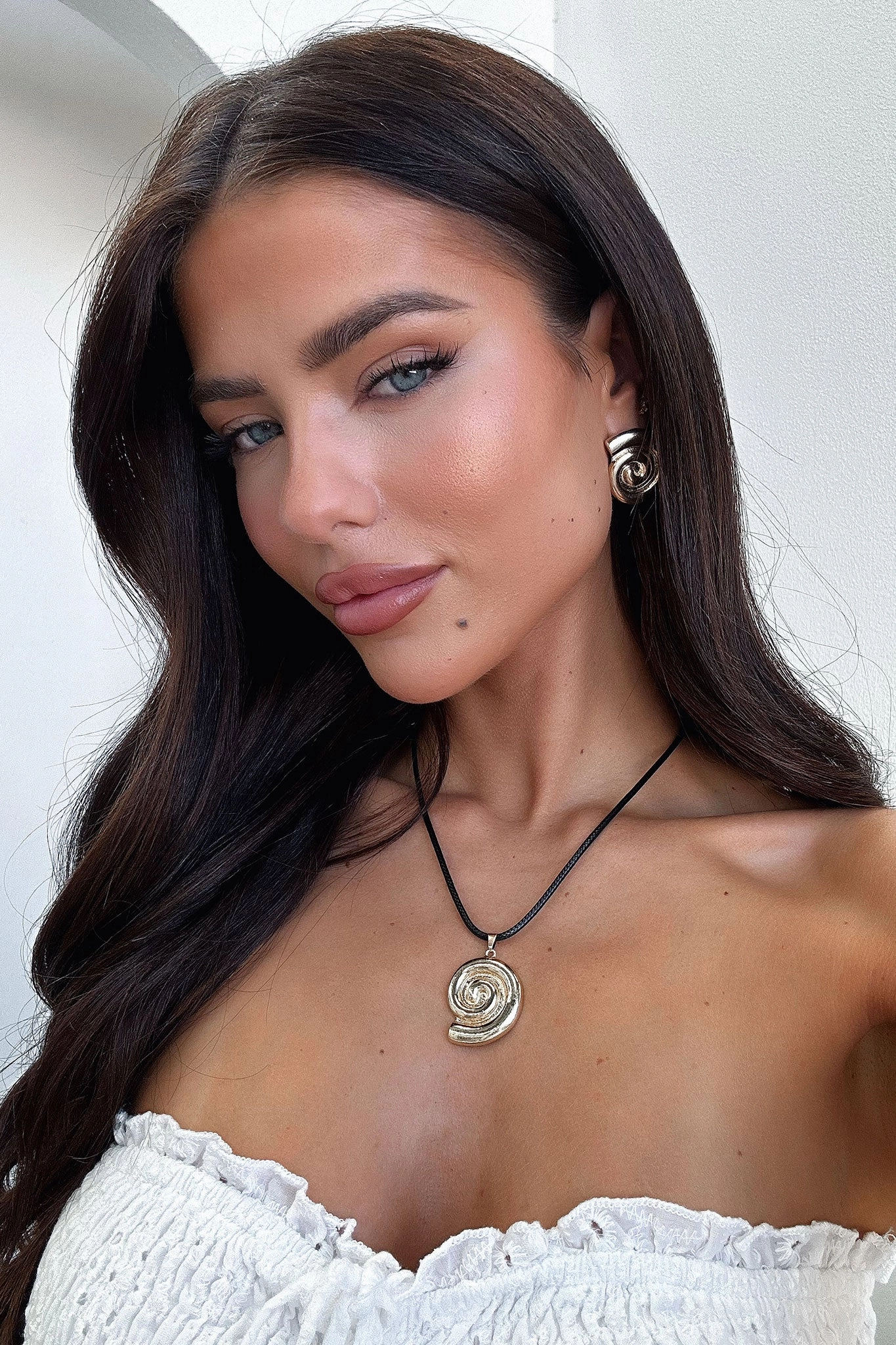 Beach Holiday High Waisted Cut Cove Necklace - Gold