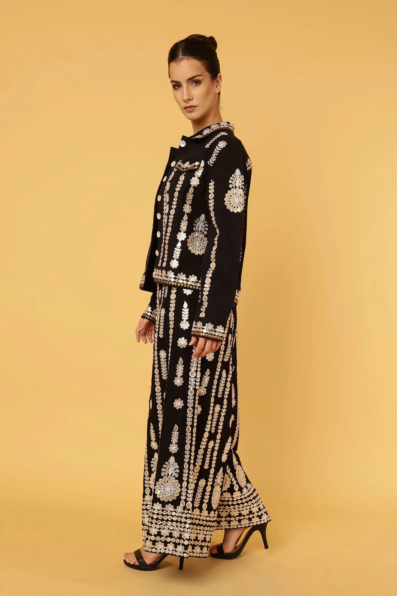 Anti Snag Fabric Anannasa - Ziggy Cropped Jacket