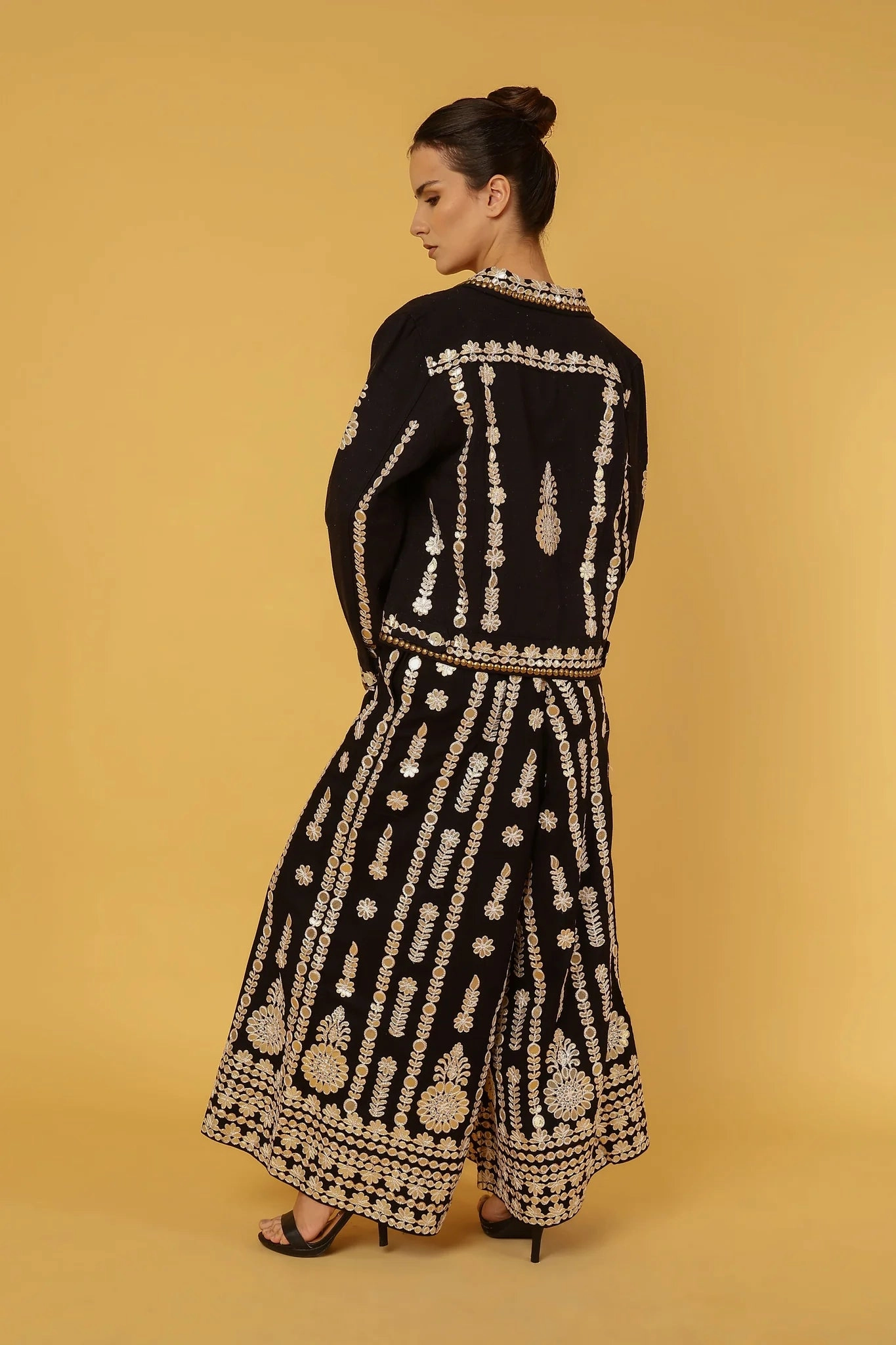 Anannasa - Ziggy Cropped Jacket Stretch Comfort Design RubberizedButtonClosures