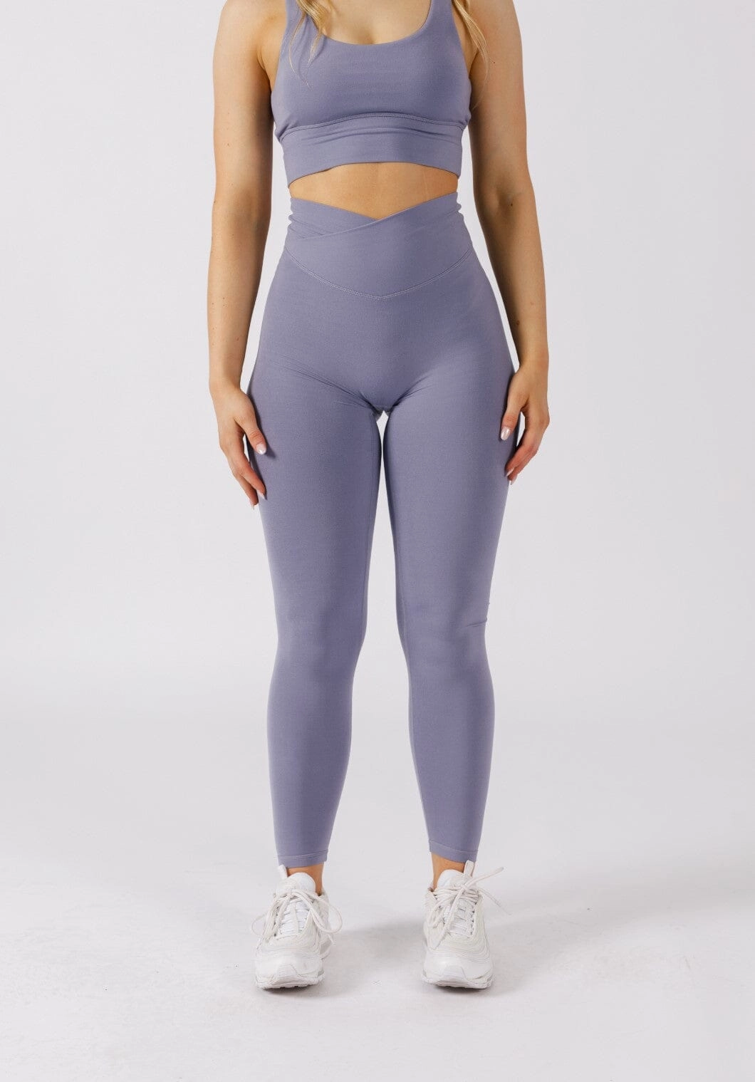 Comfortable Performance AirSilk Crossover Sculptseam? Legging Moonlight