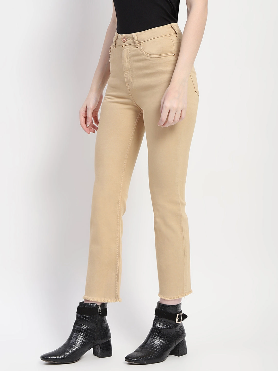 Relaxed Tailoring Madame Frayed Hem Flared Beige Denim