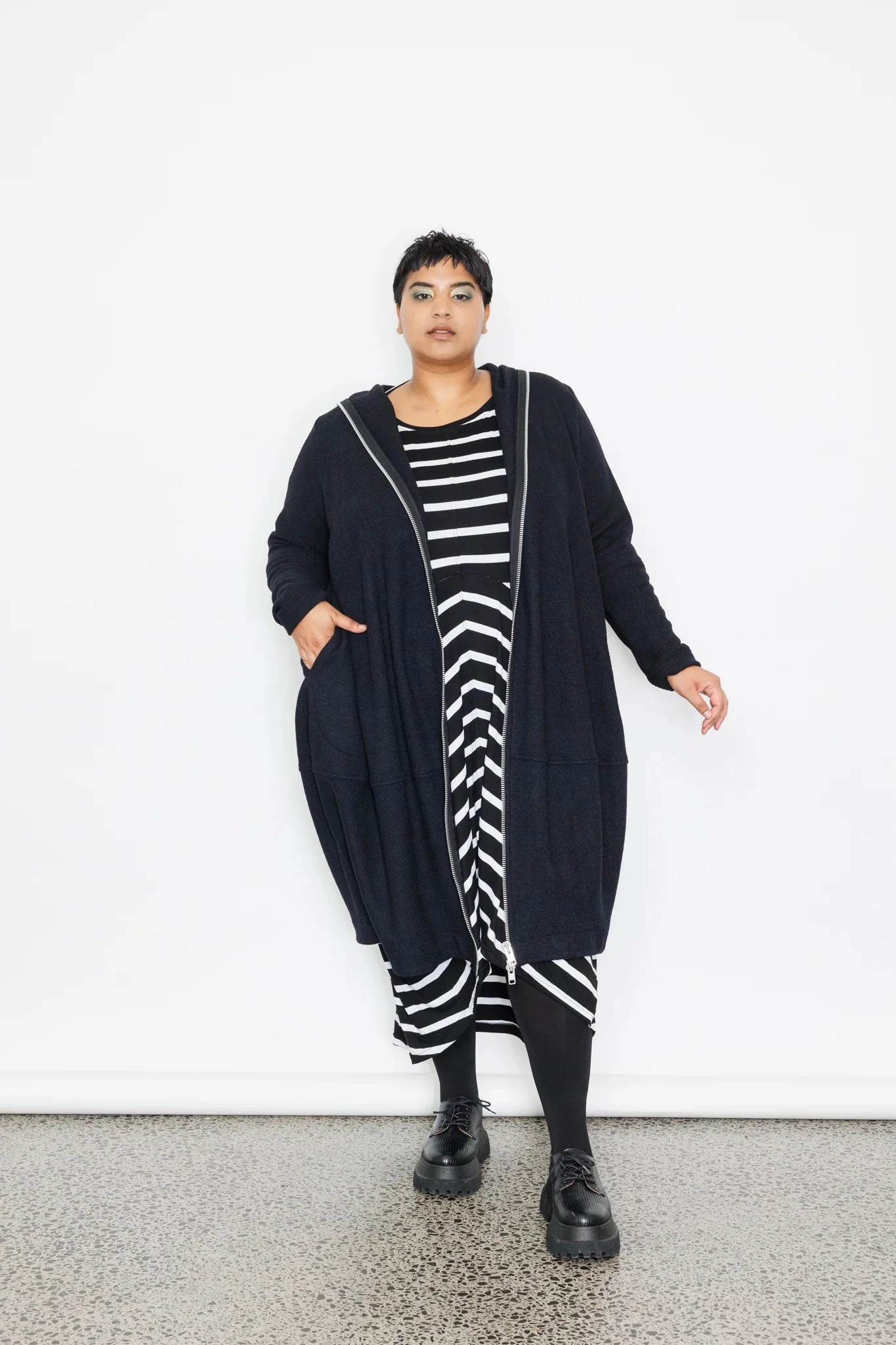 Knee Length Lala - 087NZ Sculpture Coat