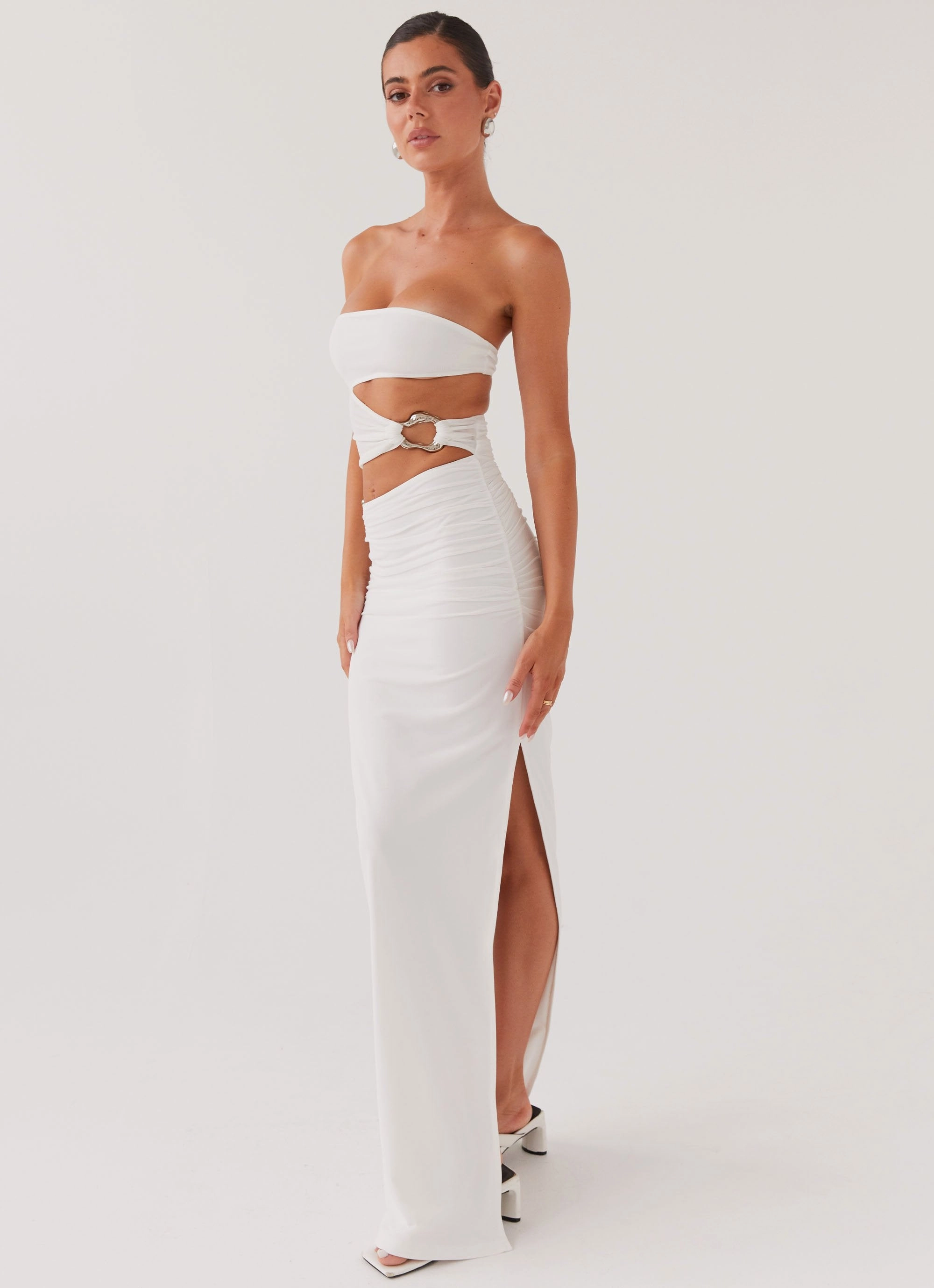 Sharp Finish Earthy Hue Into Pieces Mesh Maxi Dress - White