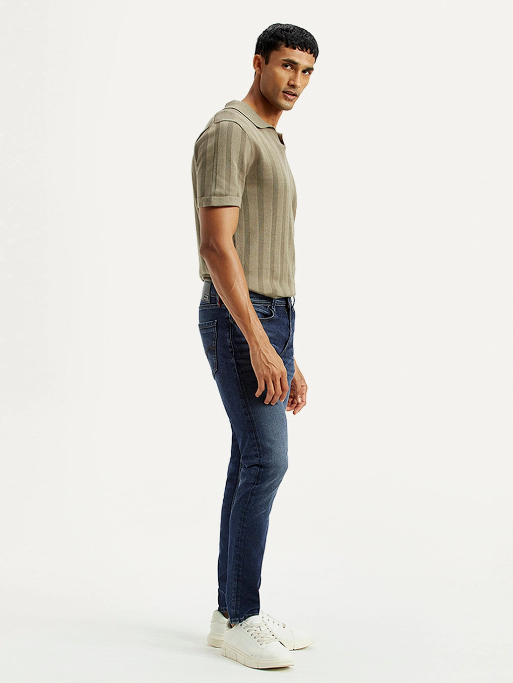 Men's Redloop 512 Dark Indigo Slim Tapered Fit Mid Rise Jeans Essential Look Morning Stroll Stretch