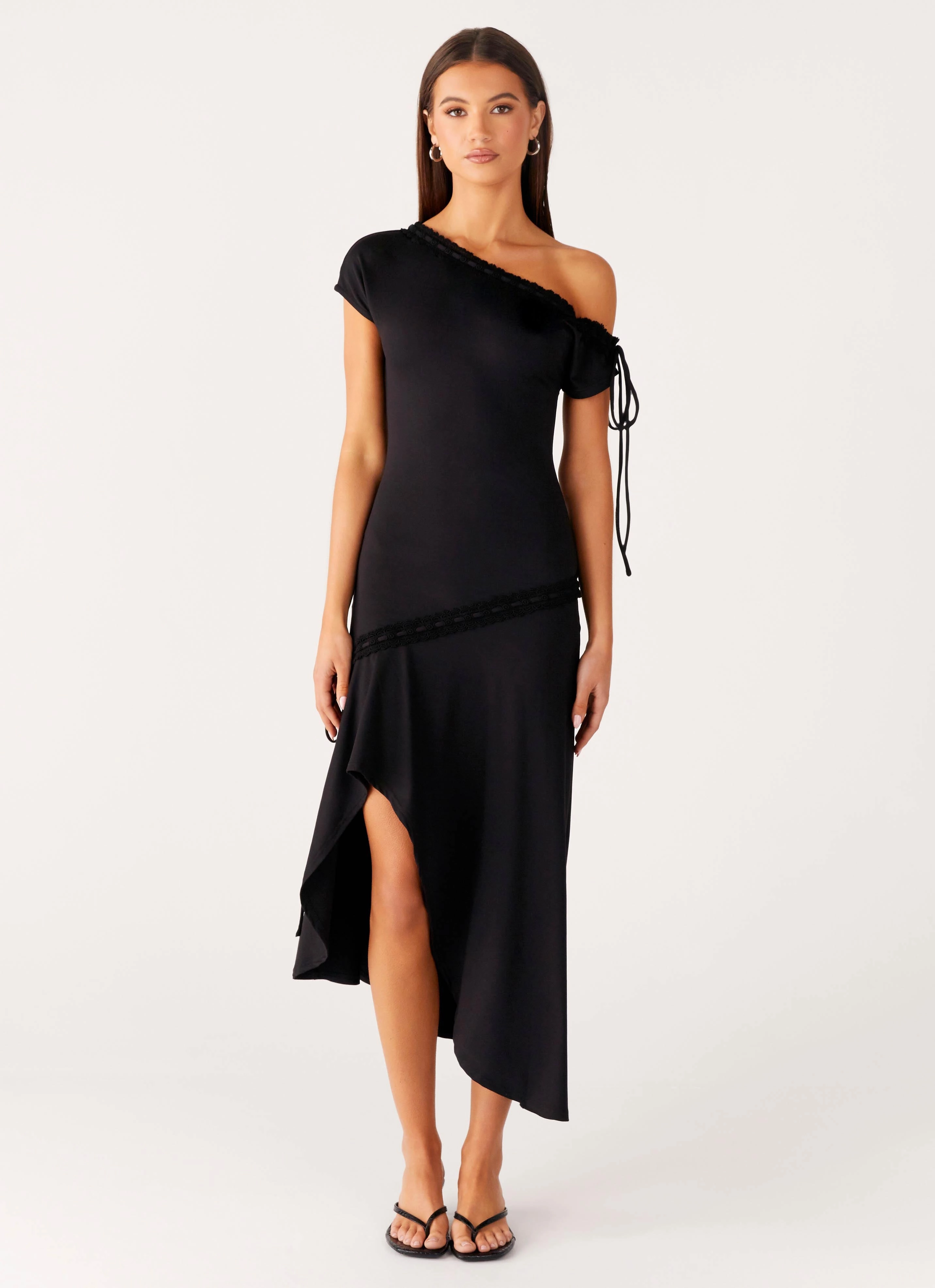 Red Carpet Downtown Midi Dress - Black