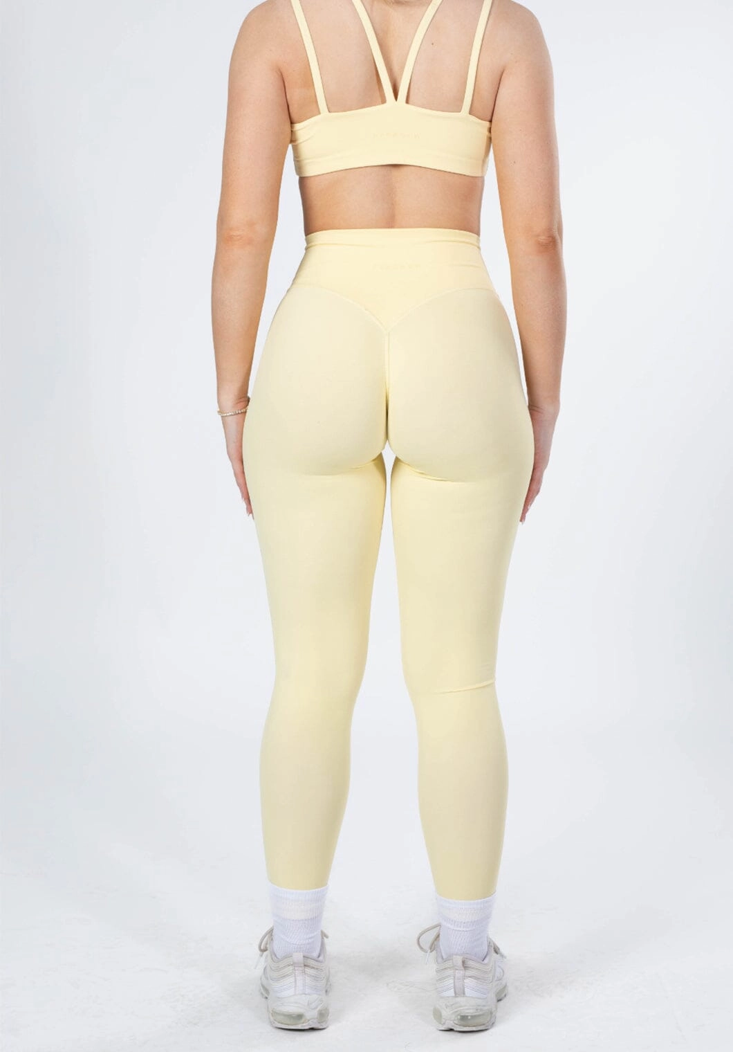 Comfortable Shape Smooth Coverage RecStretch Original Sculptseam? Plus Legging Lemon Drop