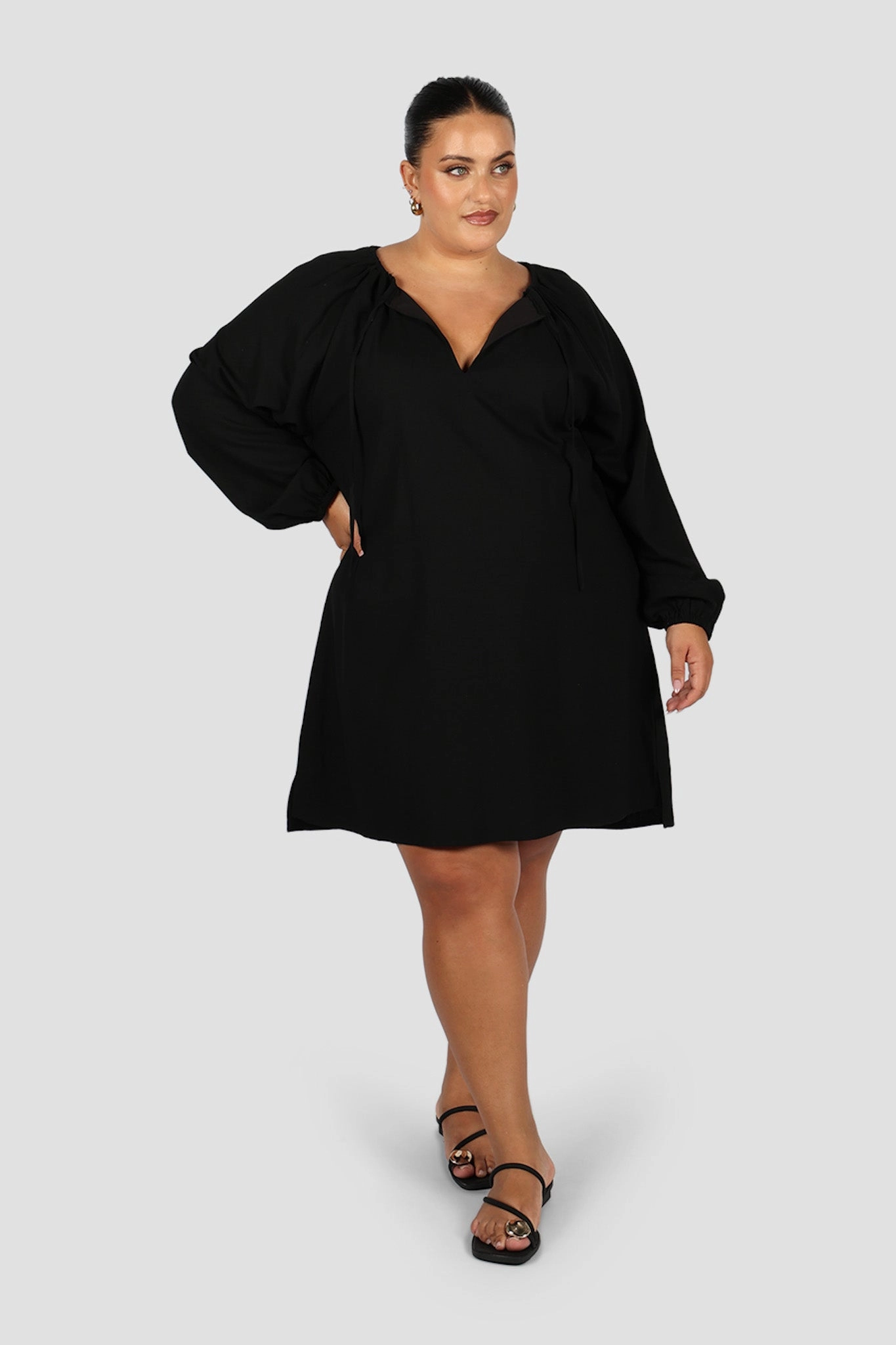 EADIE DRESS BLACK Cozy Energy Glam Touch