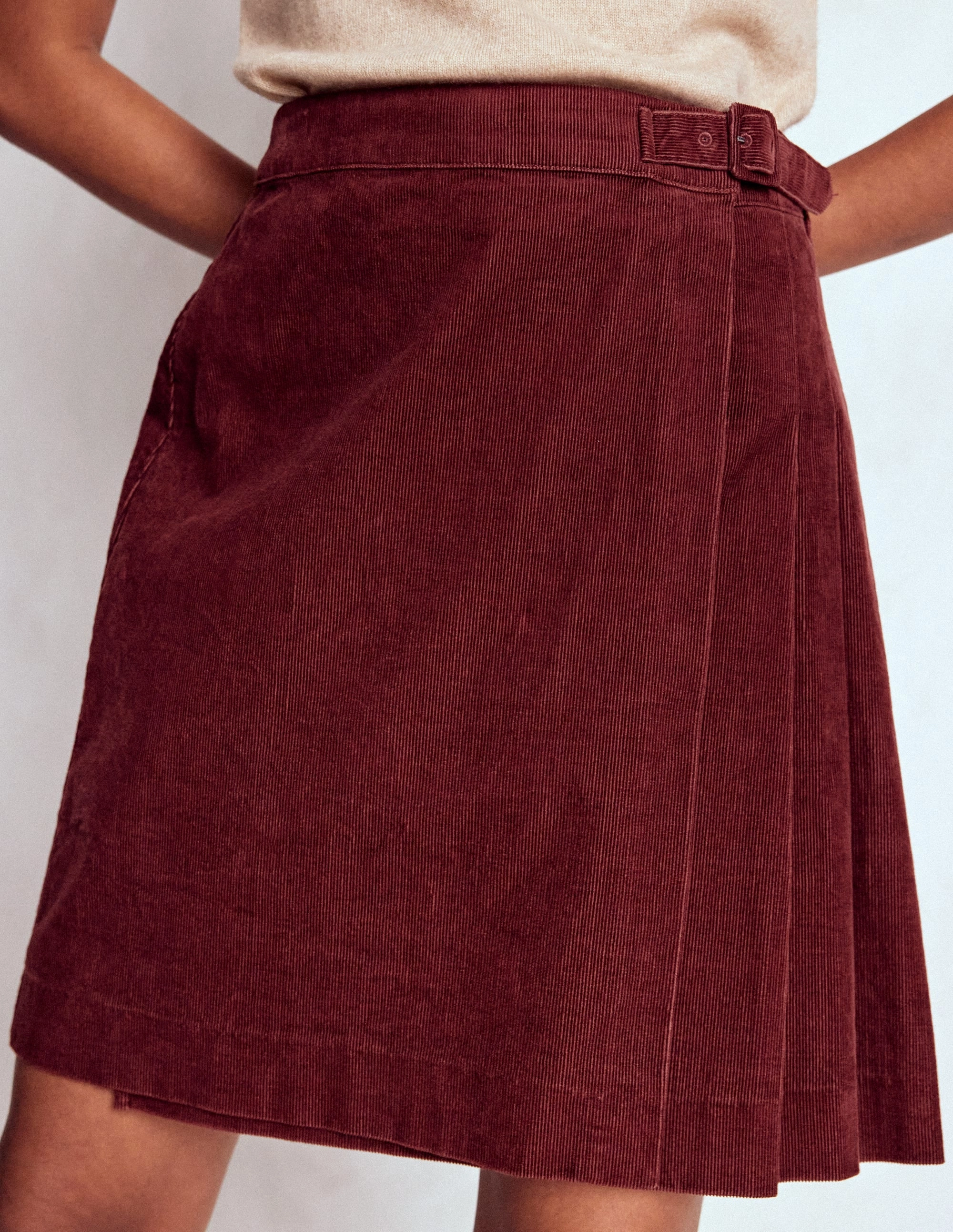 Helen Cord Kilt Skirt-Chestnut Light Mood