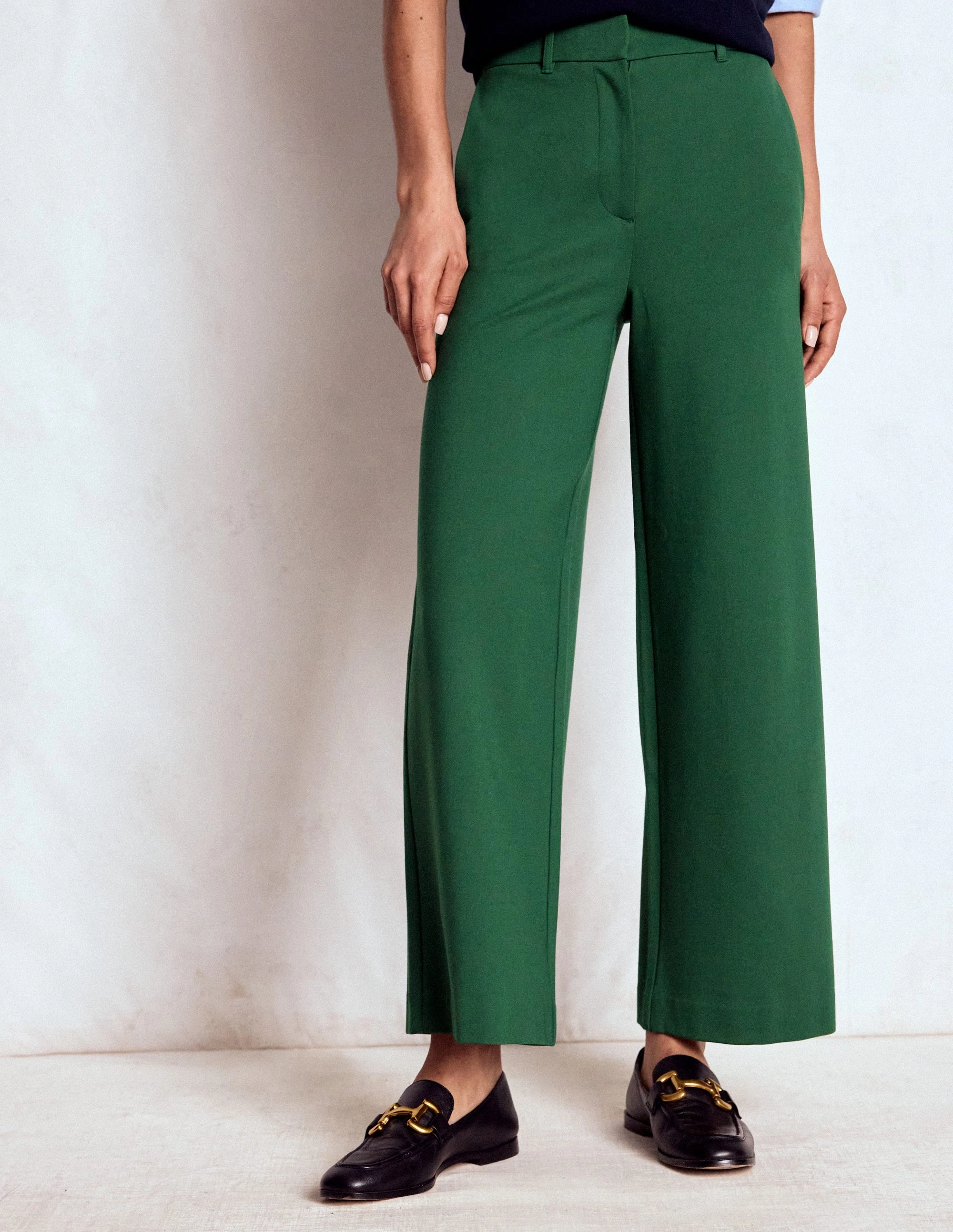 Non Irritating Seams Tear Resistant Design Belgravia Ponte Crop Trousers-Hunter Green