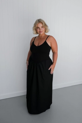 YARA DRESS BLACK Smooth Wear