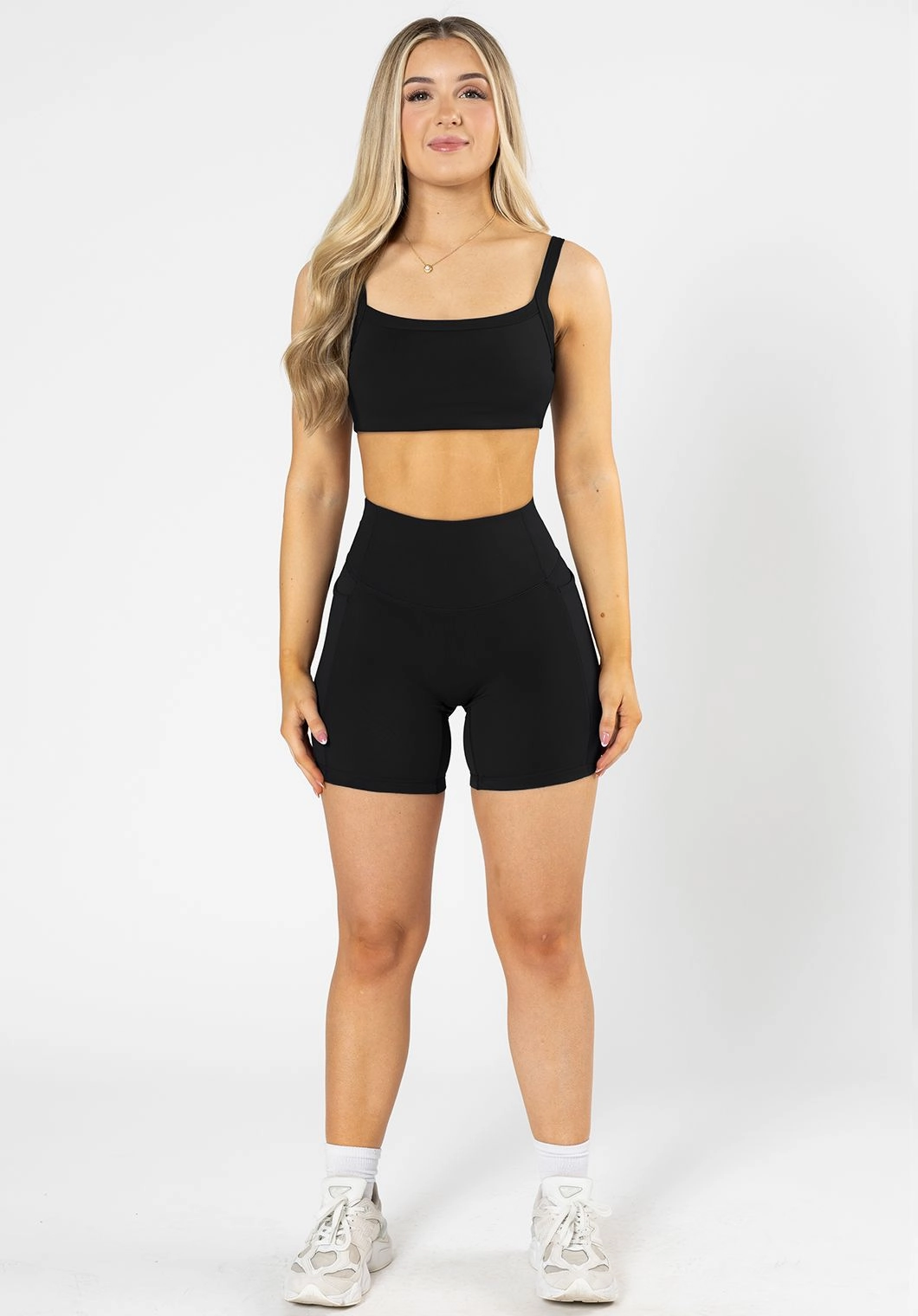 Reluna? Empower Sculptseam? Pocket Short 6?? Black clubbing attire