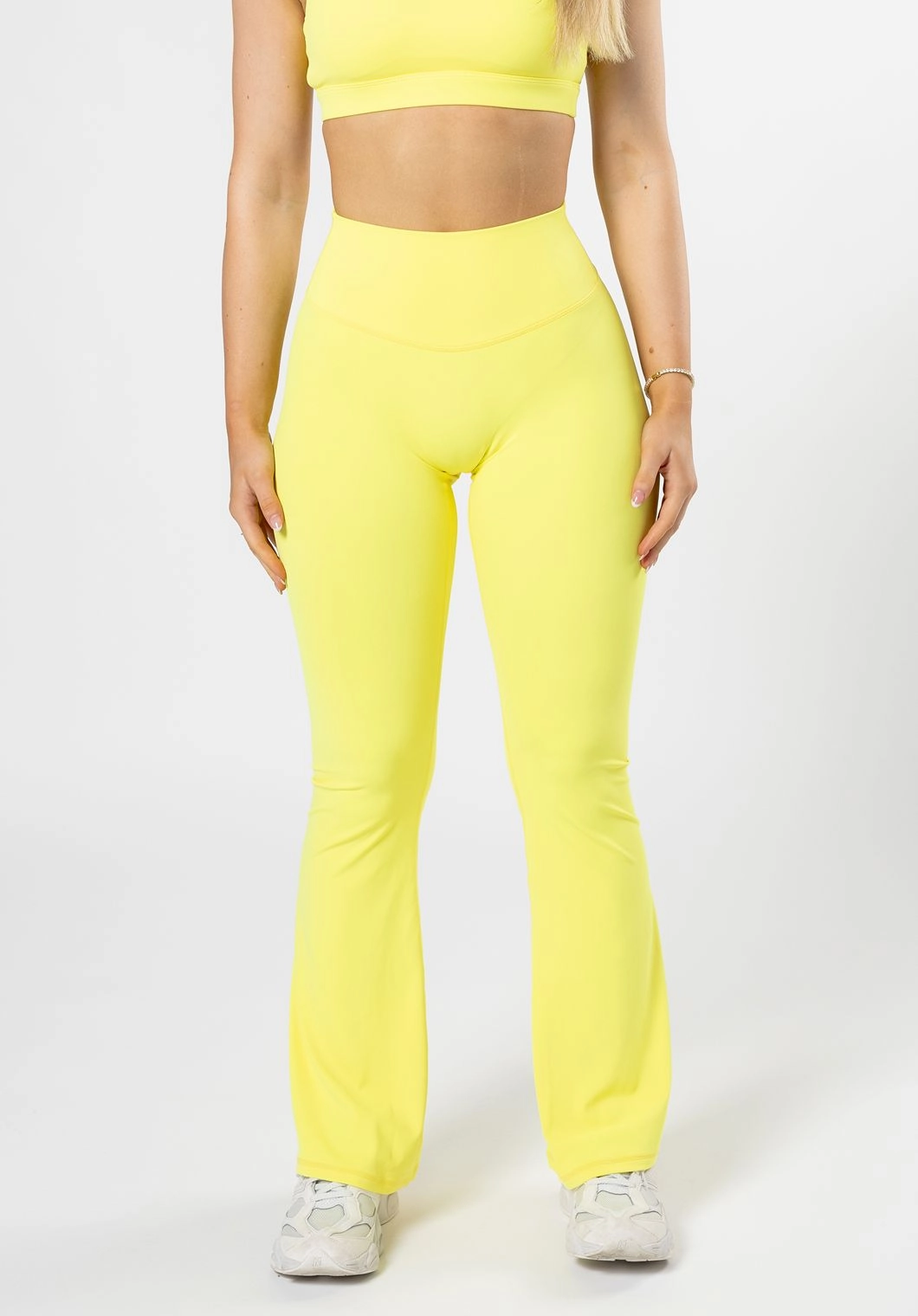 Training Ready City Style RecStretch? Original Sculptseam? Plus Essential Flare Legging 31" Lemonade