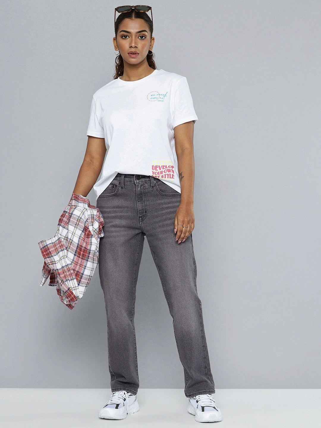 Women's 724 Black Straight Fit High Rise Jeans Gym Ready Slim Teen Outfit Shopping Day Vibrant