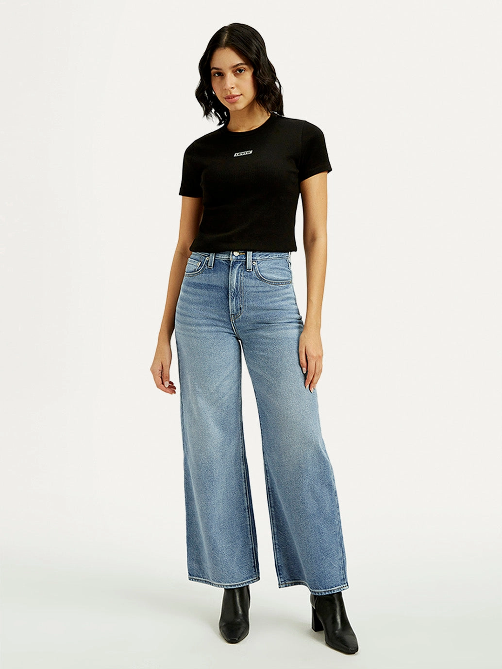 Fashion Lover Outdoor Enthusiast Core Item Women's Light Indigo Ribcage Wide Leg Fit High Rise Jeans