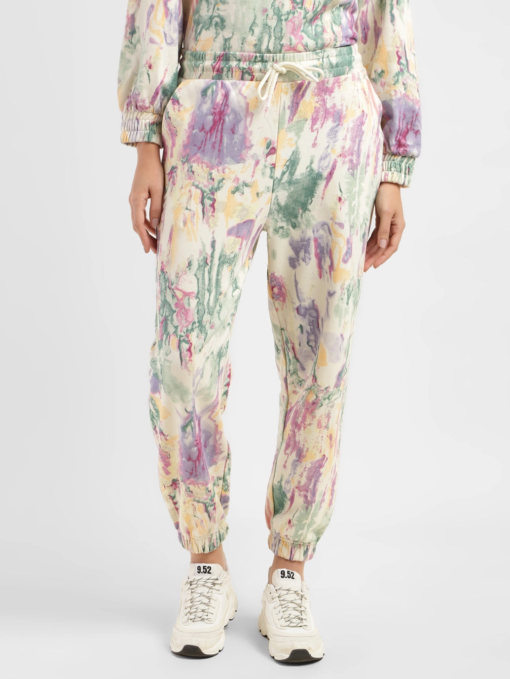 Effortless Style Women's High Rise Regular Fit Trousers