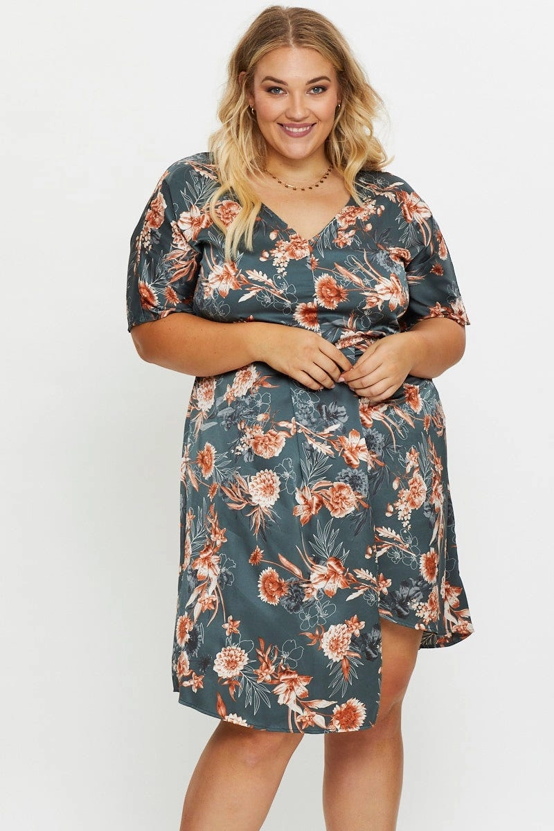 Floral Print Skater Dress V-neck Three-Quarter Sleeve Drapey Fabric All Inclusive