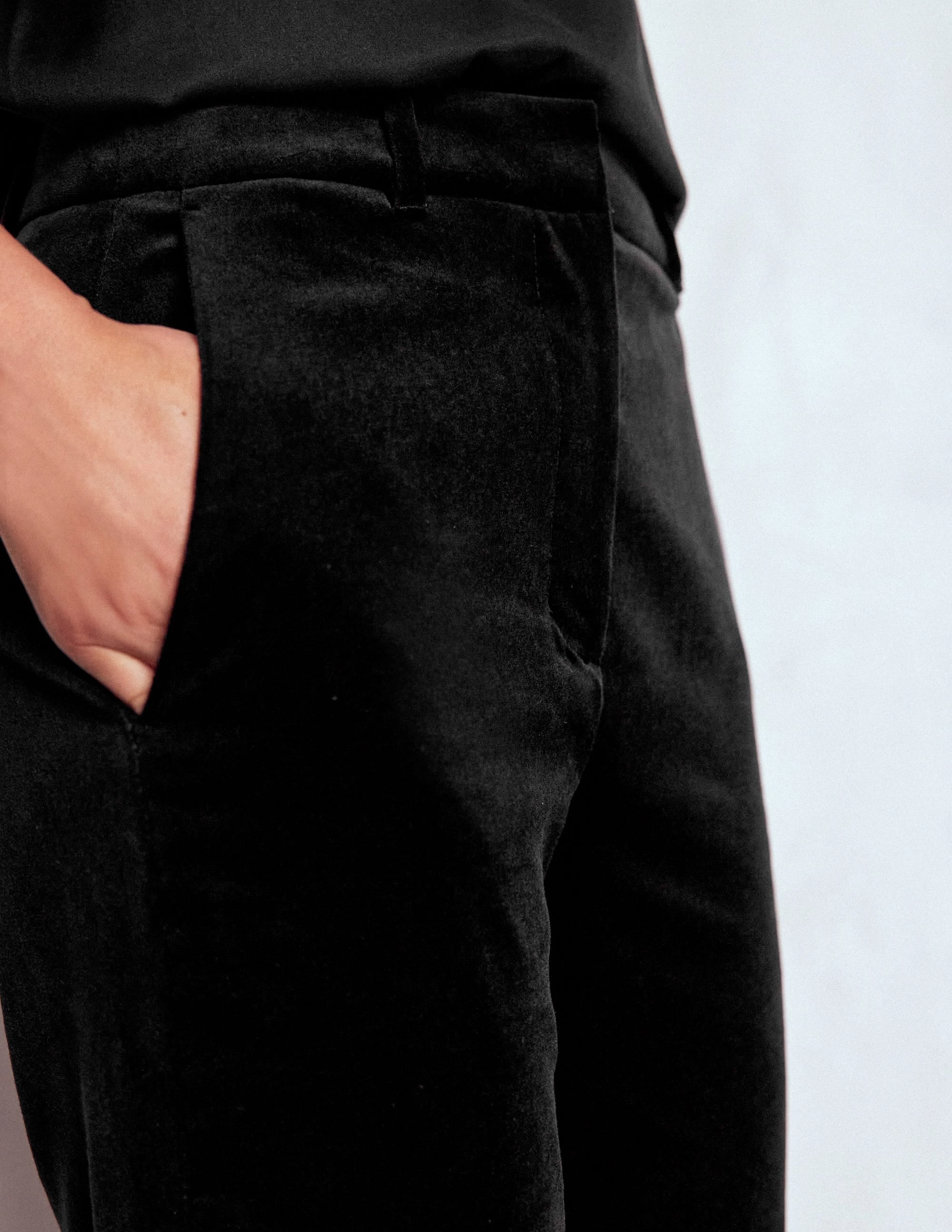 HighRiseWaist Tight Waist Fitted Velvet Flare Trousers-Black