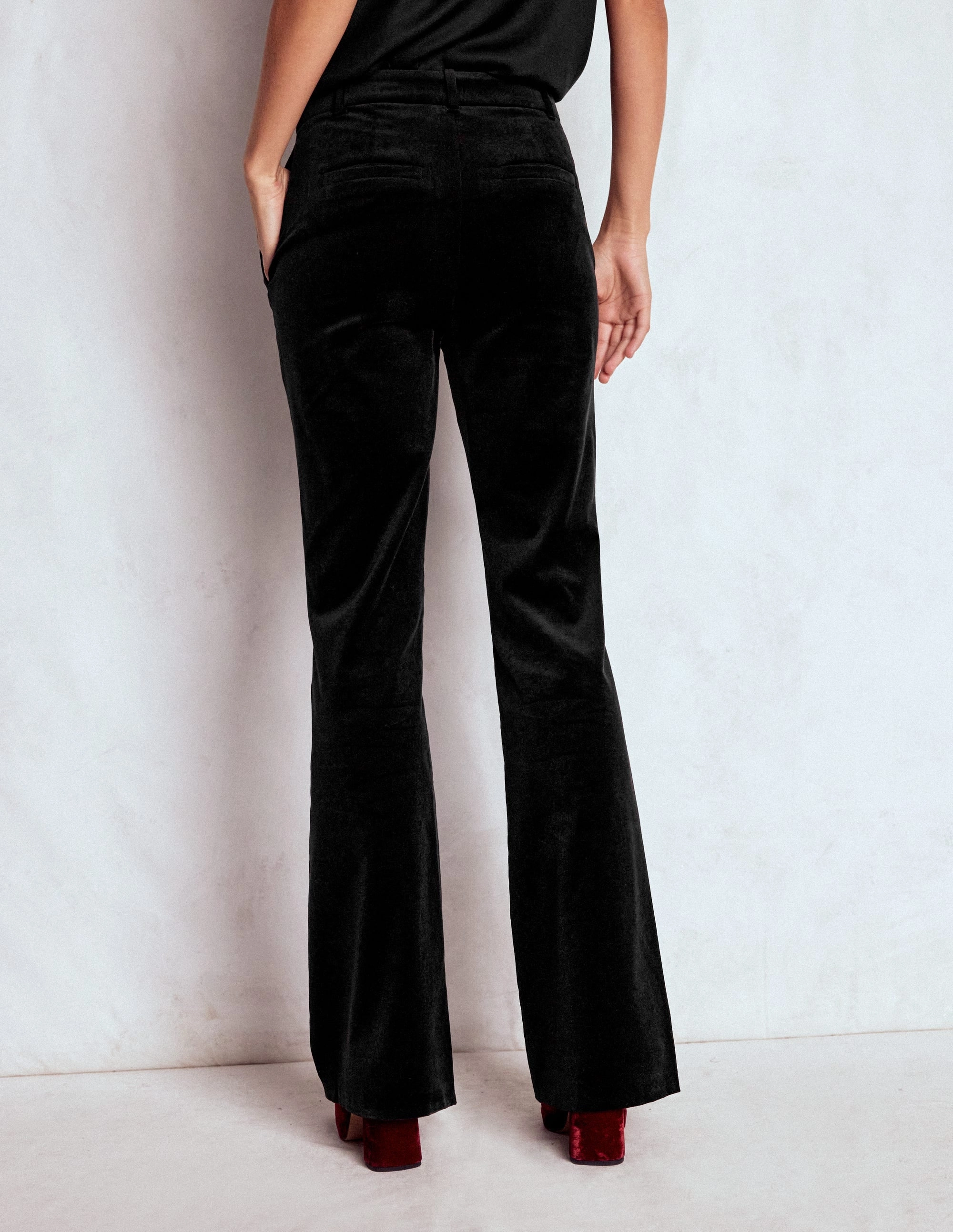 Polished Look Fitted Velvet Flare Trousers-Black