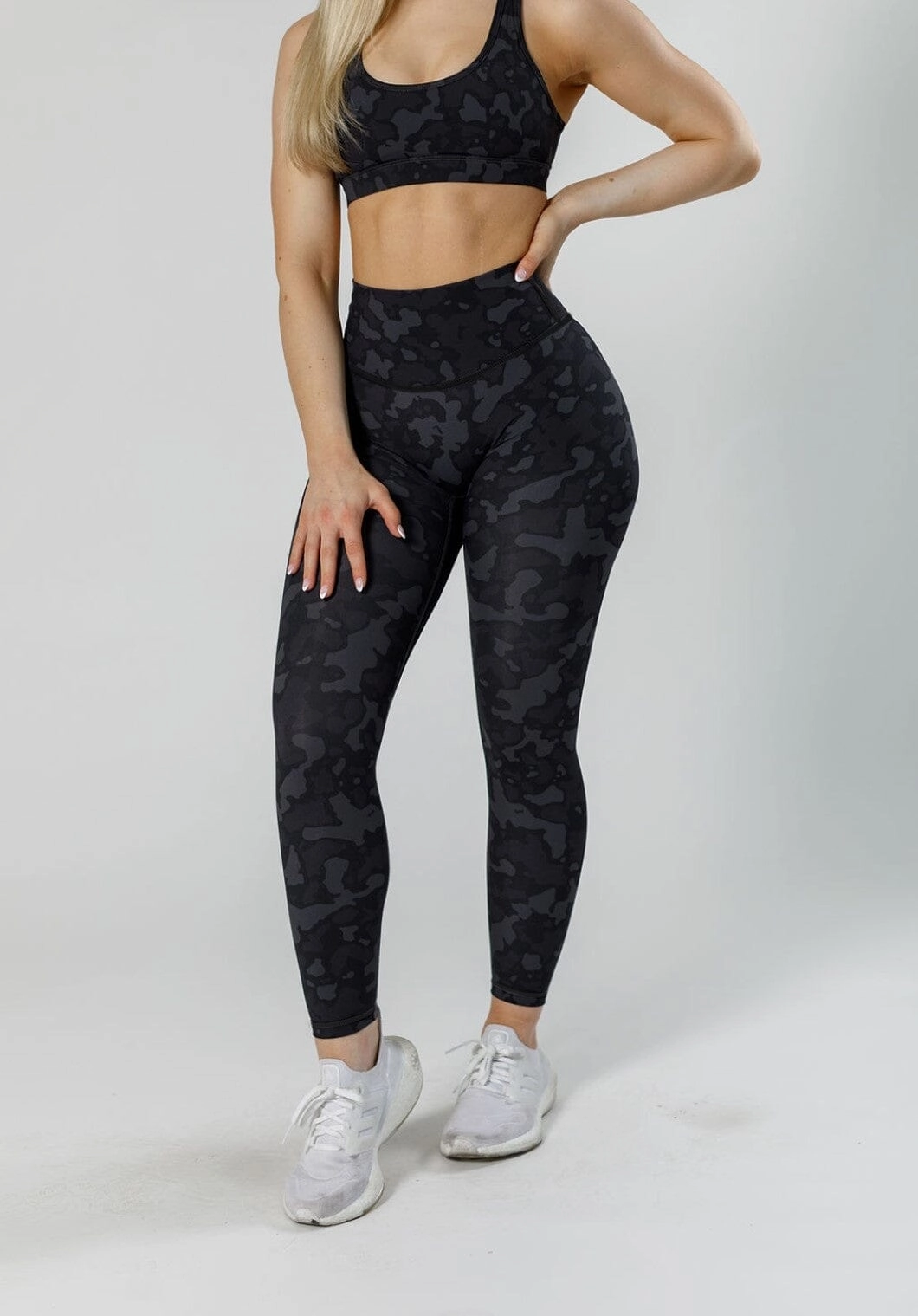 Comfortable Waist FlexSweat? Big Moves Sculptseam? Legging Zion