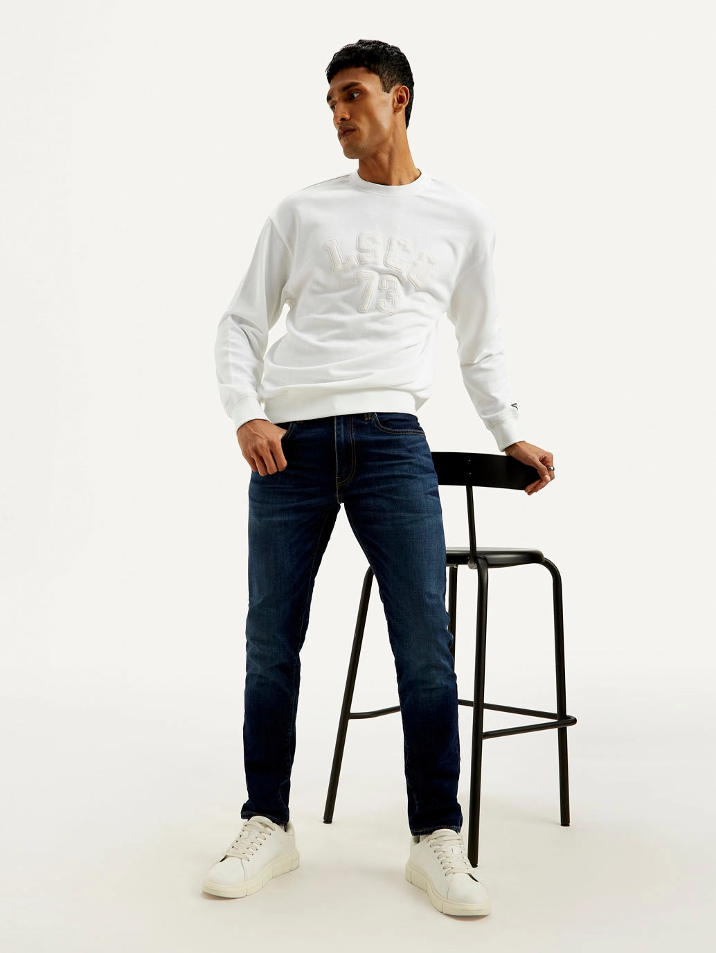 Barrel Leg Construction Men's 512 Blue Slim Tapered Fit Mid Rise Jeans