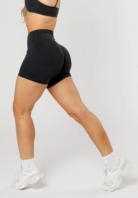 FormLux? Original Sculptseam? Plus Short 5?? Black Low-waisted embroidery details