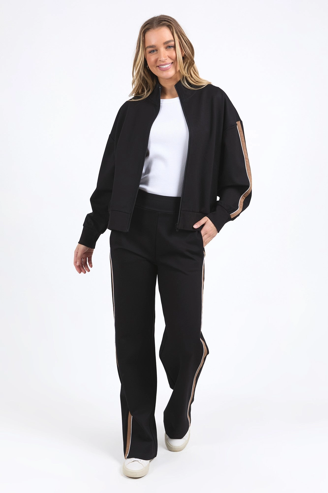 Rugged Outdoor Optimized Dynamic flex Foxwood London Zip Thru Jacket Black