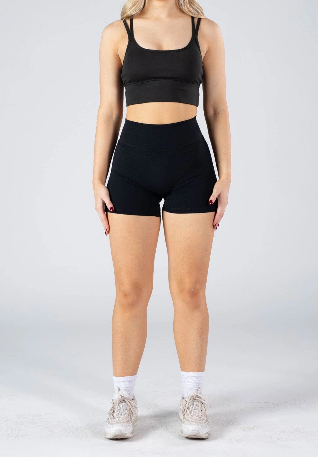 RecStretch Levitate Sculptseam?  Plus Short Black Daytime Style