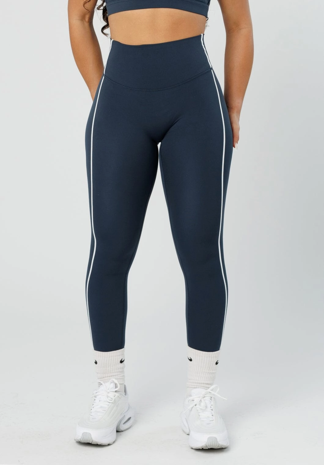 Ultra Light Budget Friendly Reluna Contrast-Piping Sculptseam? Plus Legging Dark Night