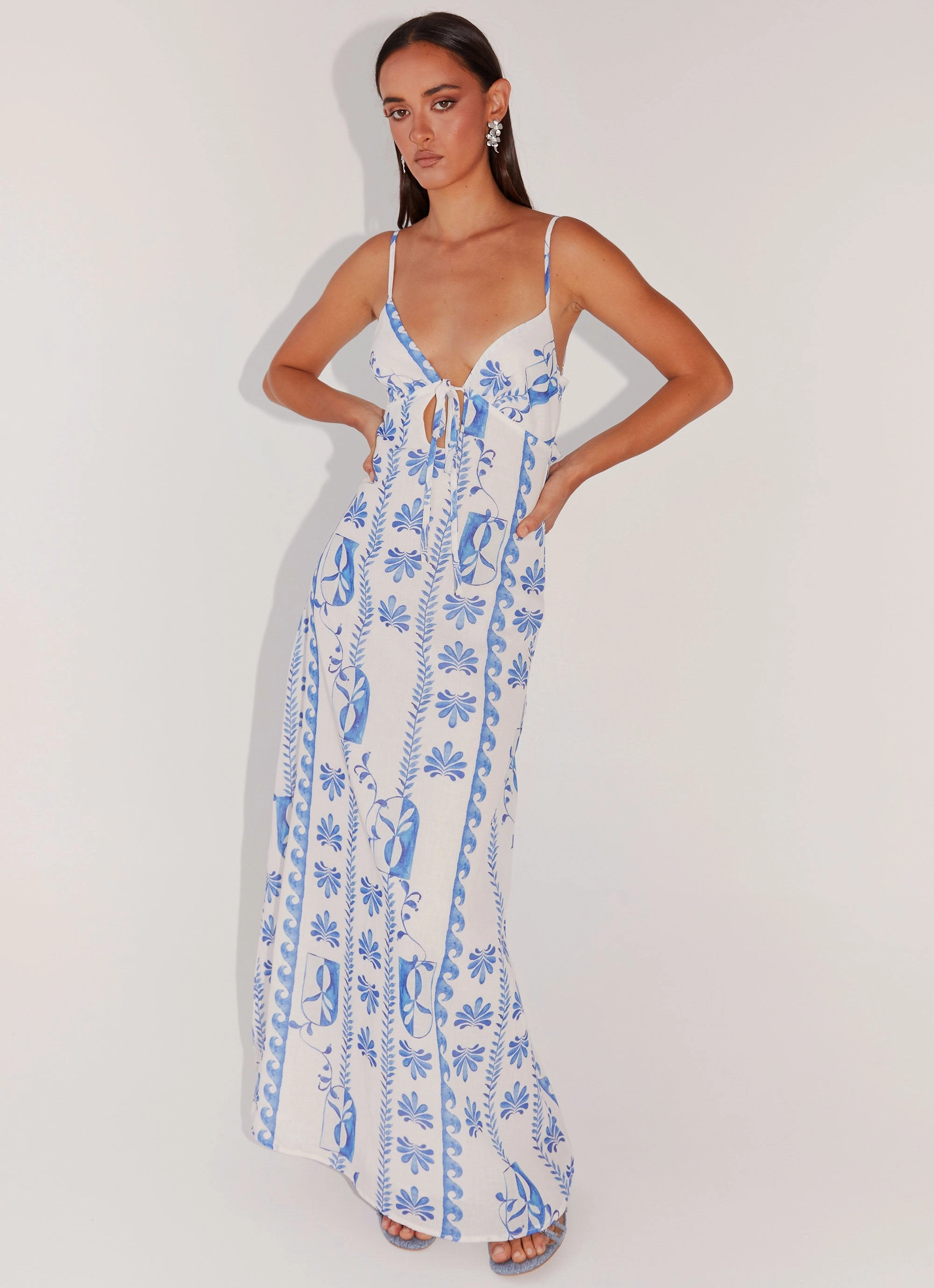 Flora Linen Maxi Dress - Floral Wave Smooth Design