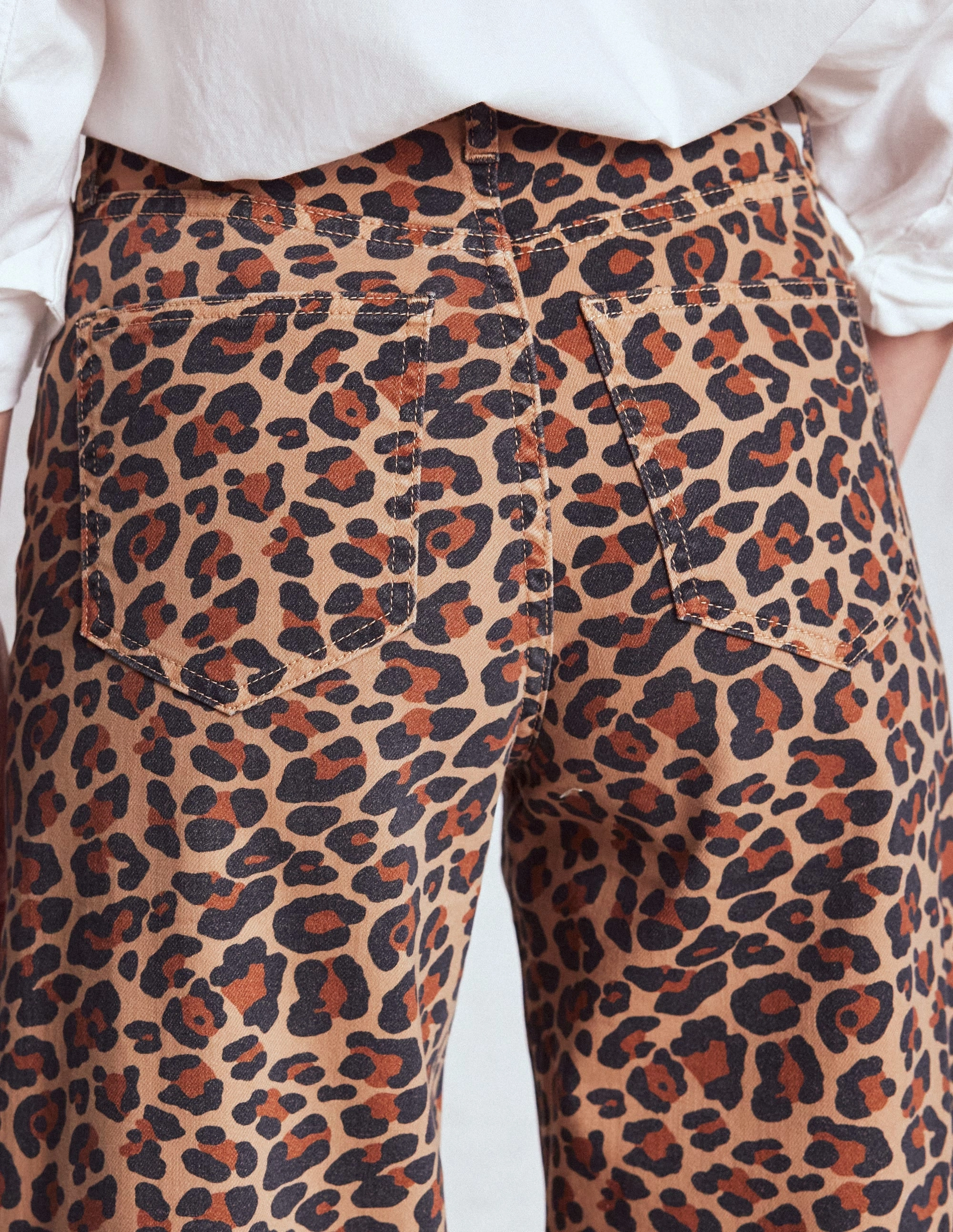 MoistureWickingLining PermeableCloth High Rise Wide Leg Jeans-Leopard Print