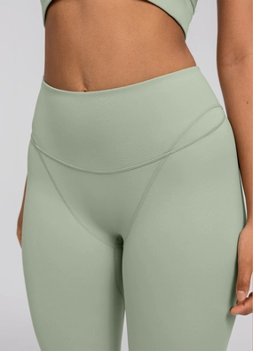 Casual Chic No Bulk High-Stretch Performance Leggings