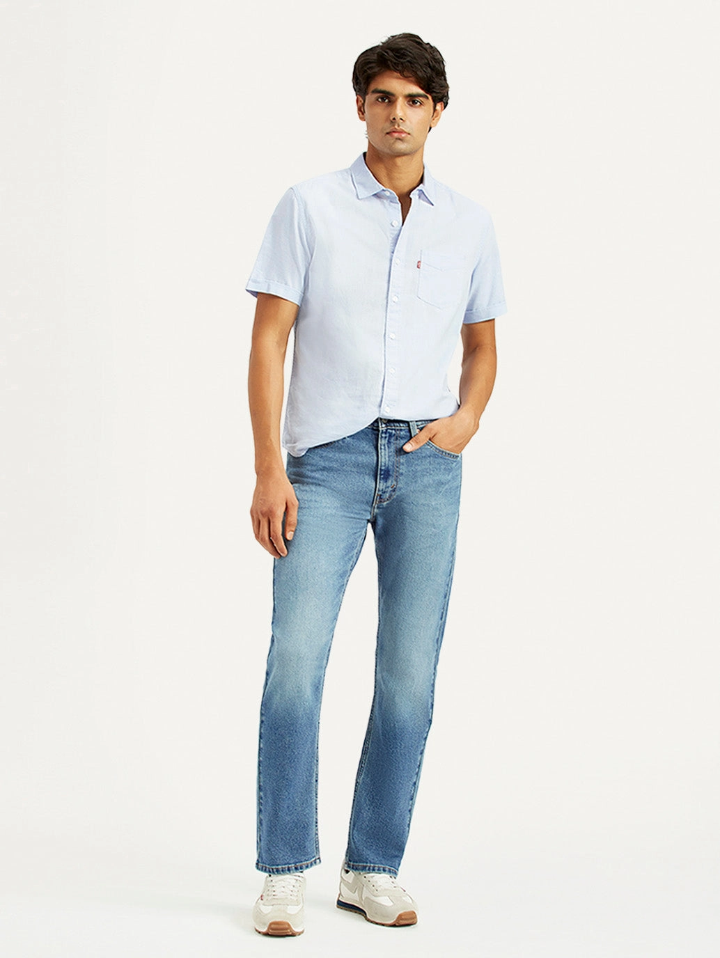 Youth Style Road Trip Outdoor Enthusiast Men's 513 Med Indigo Slim Straight Fit Mid Rise Jeans